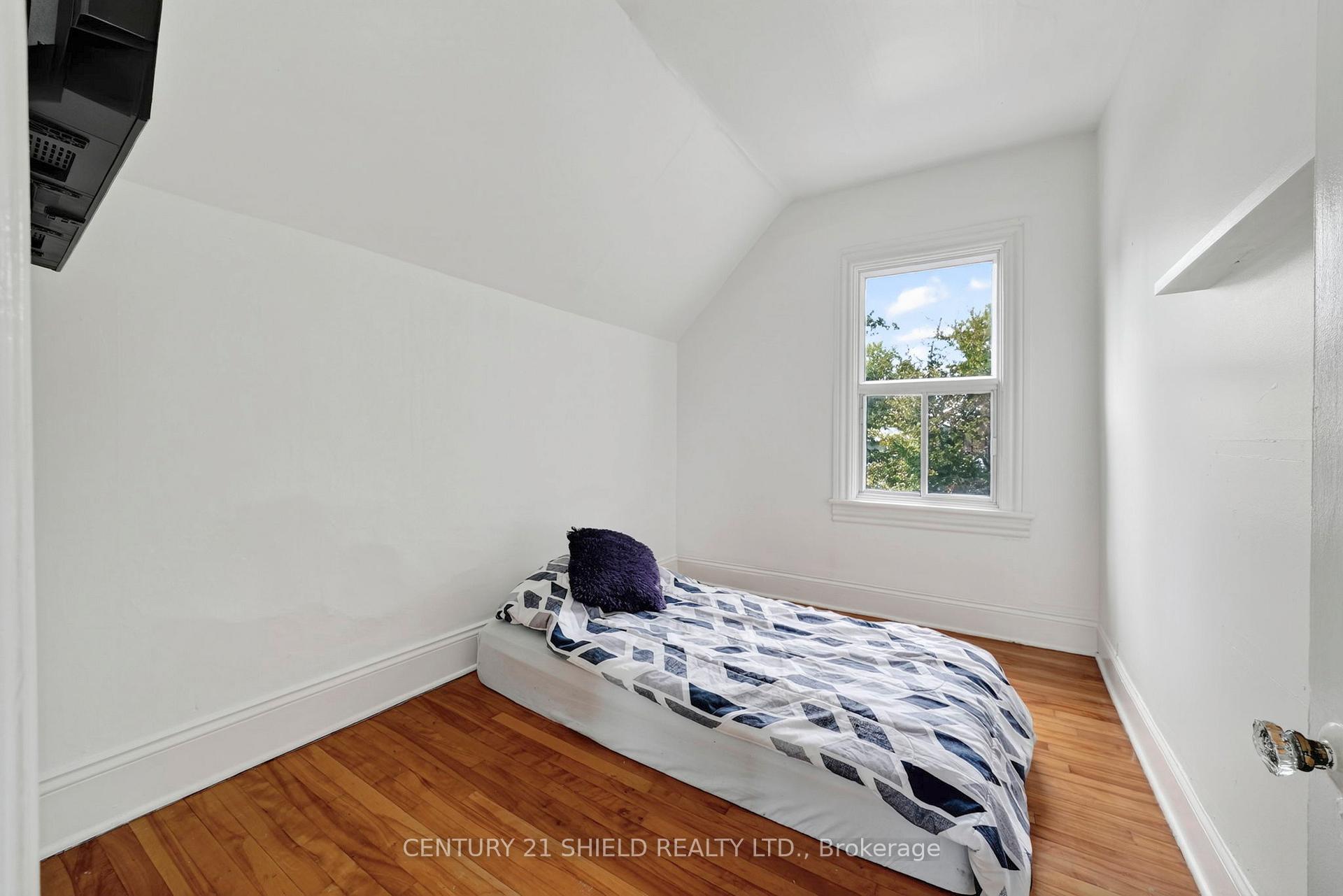 Photo 34 of 430 Sydney Street, Cornwall, Cornwall — HOMEH