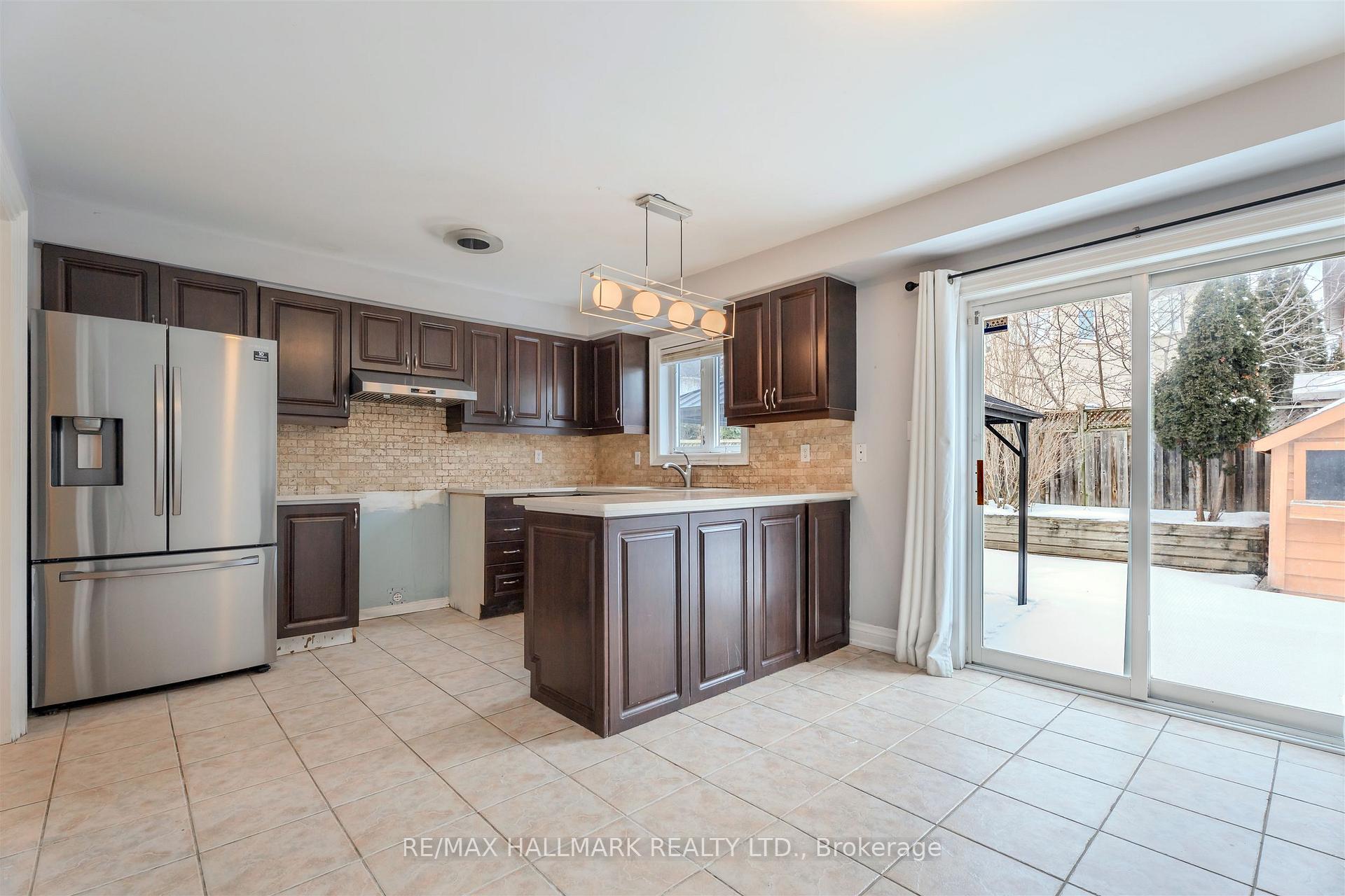 Photo of 241 Featherstone Road