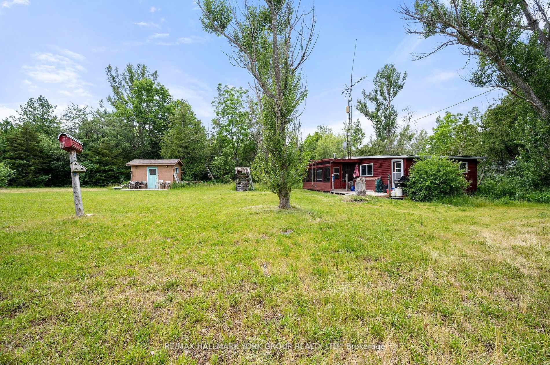 Photo 3 of 40630 Shore Road, Brock, Beaverton — HOMEH