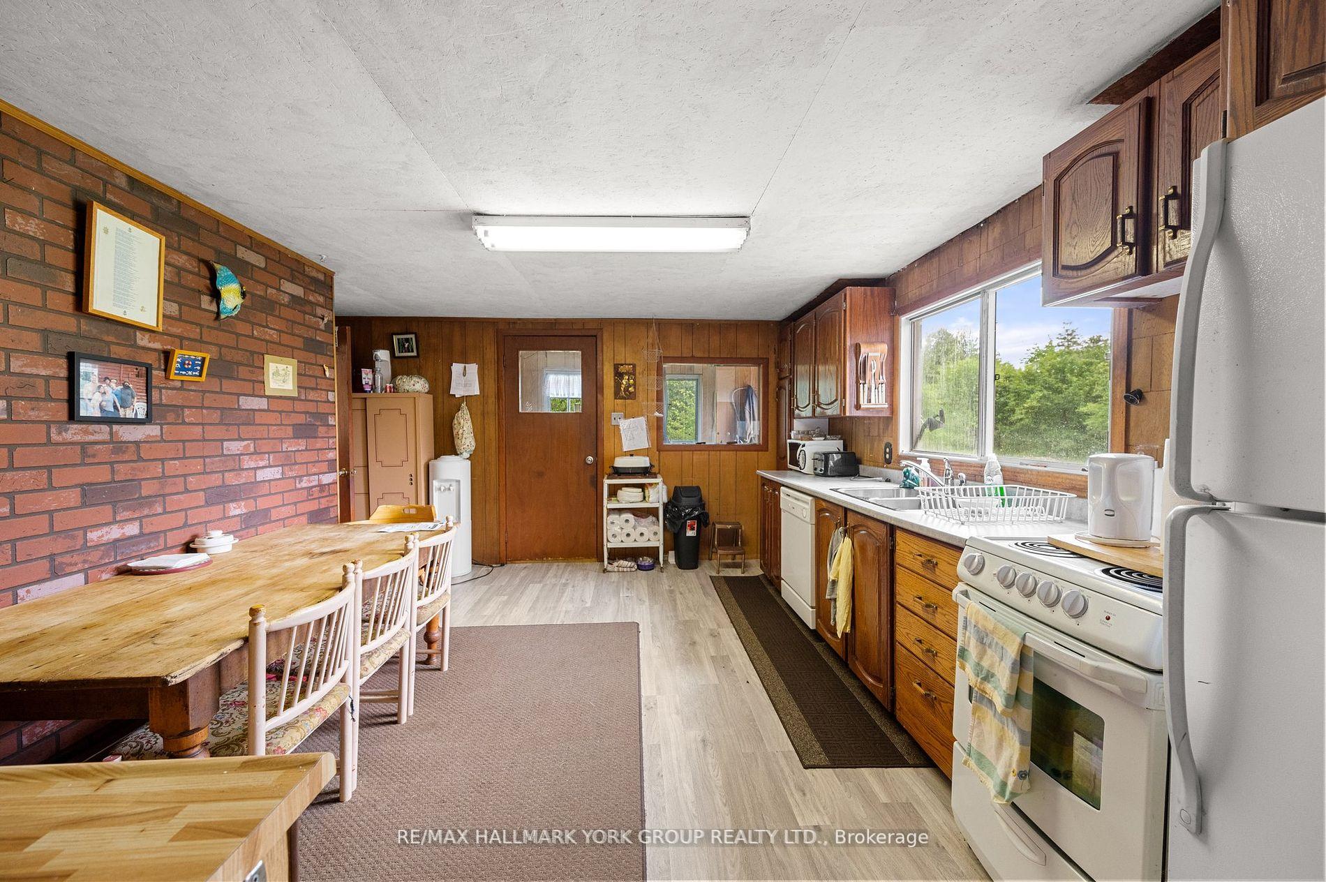 Photo 7 of 40630 Shore Road, Brock, Beaverton — HOMEH
