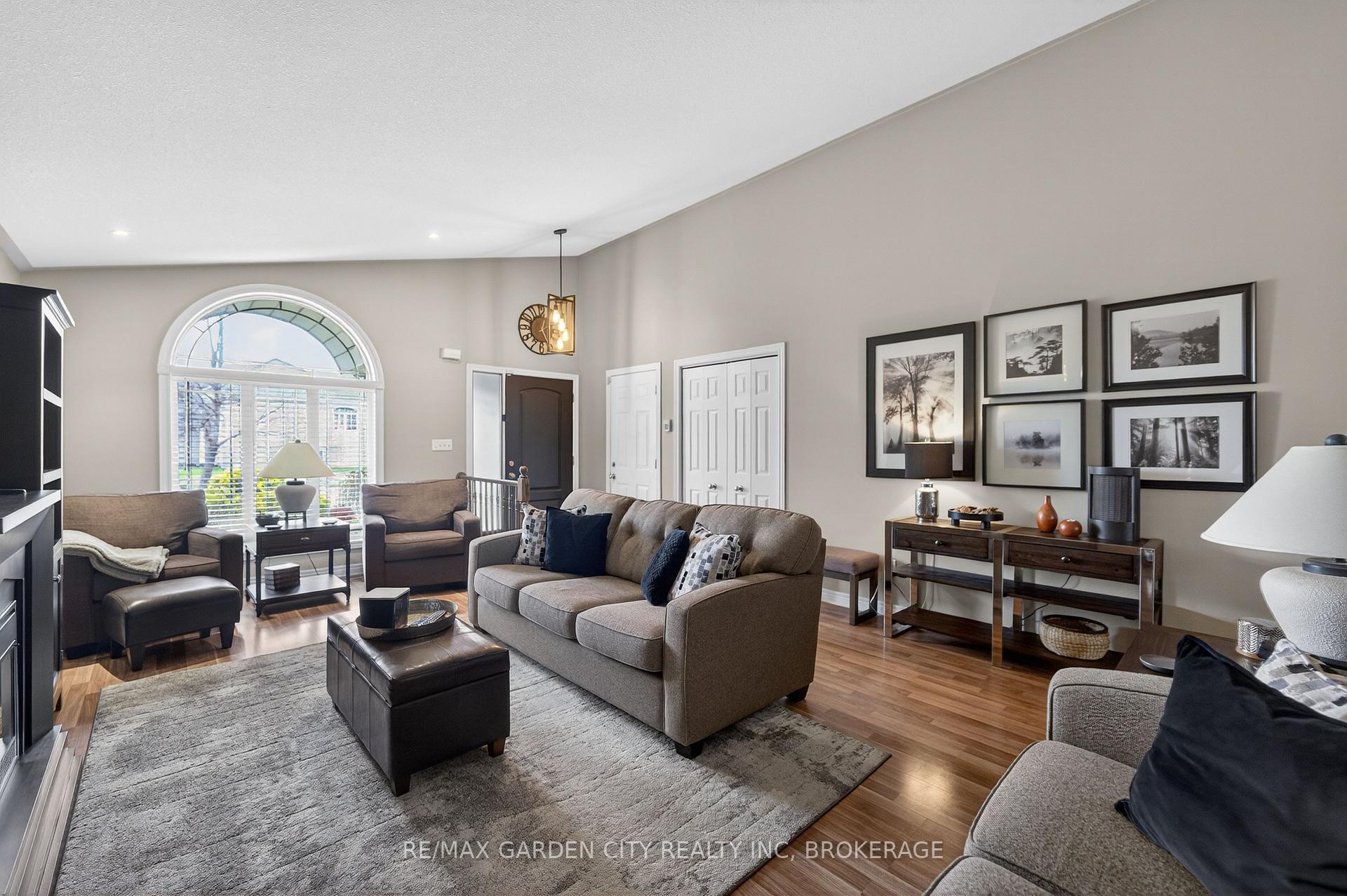 Photo 7 of 7059 Parkside Road, Niagara Falls, Forestview — HOMEH