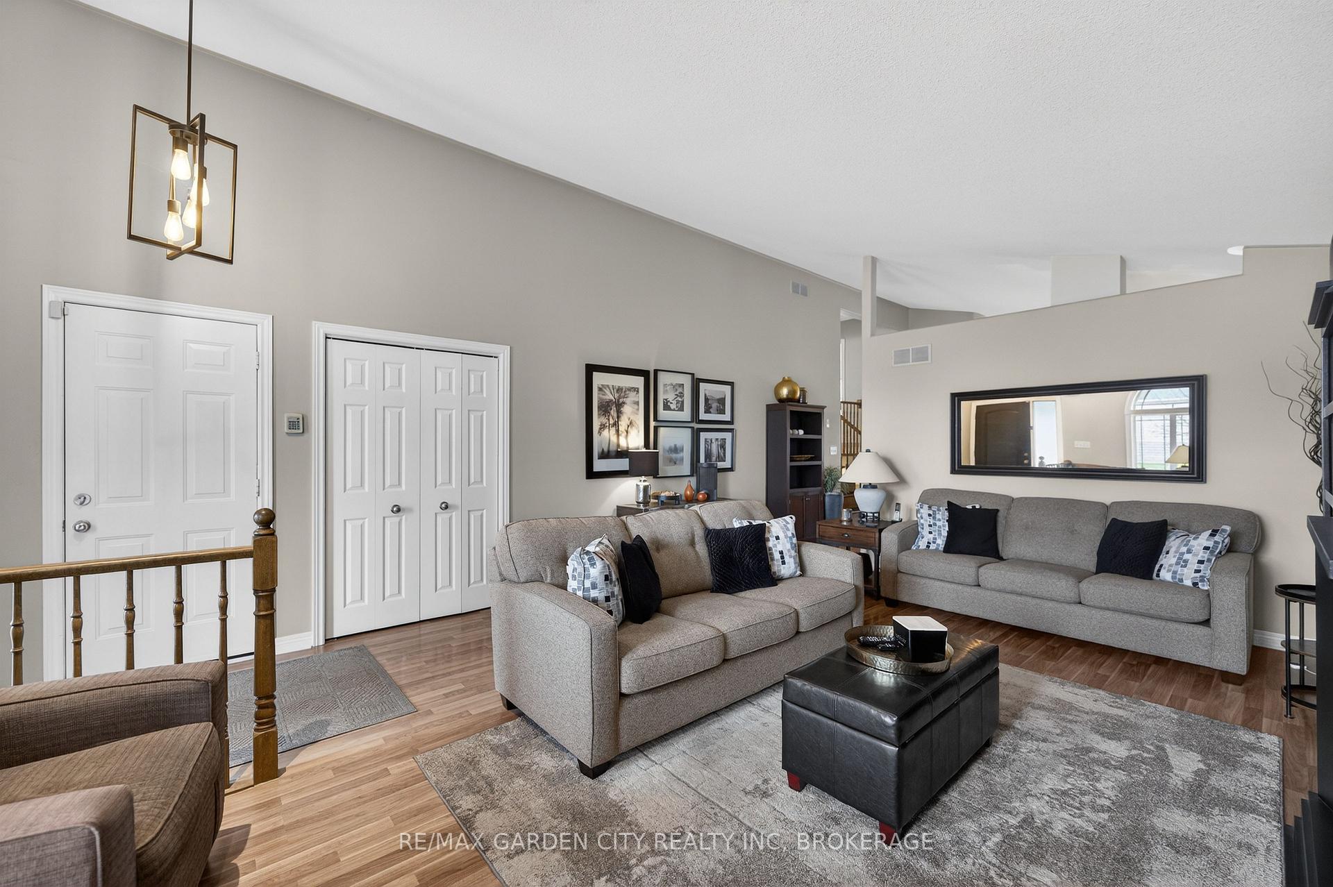 Photo 9 of 7059 Parkside Road, Niagara Falls, Forestview — HOMEH