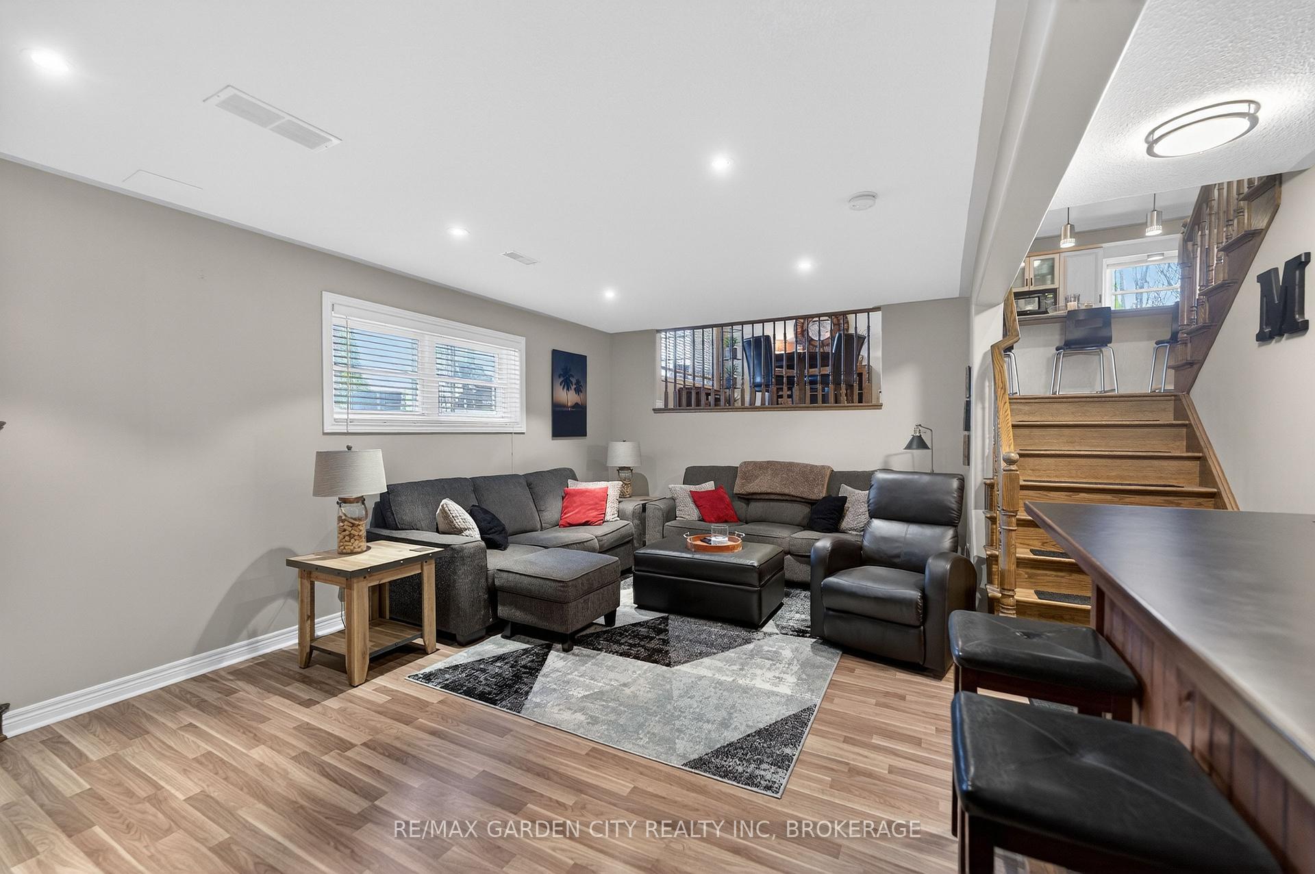 Photo 22 of 7059 Parkside Road, Niagara Falls, Forestview — HOMEH