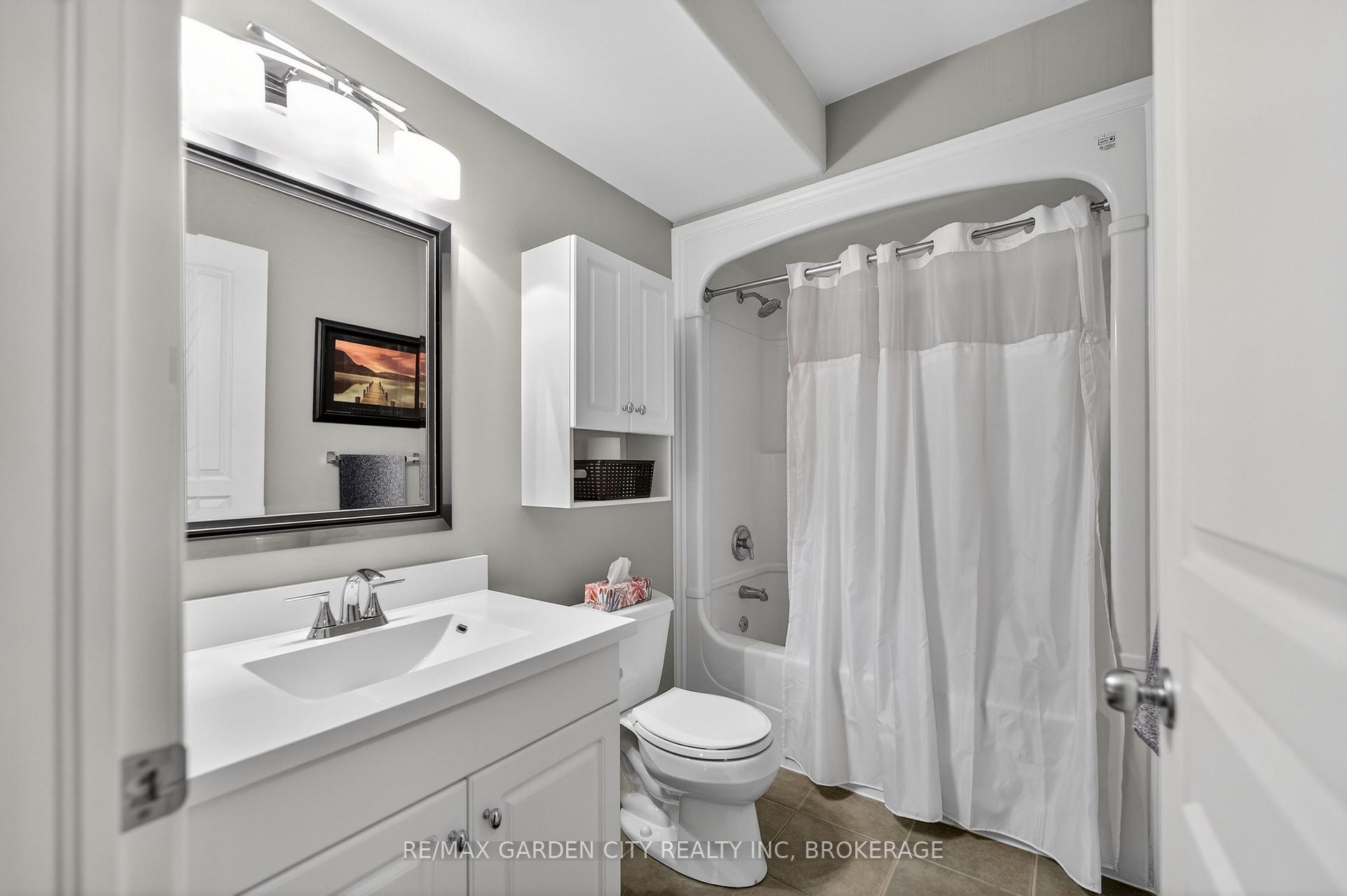 Photo 28 of 7059 Parkside Road, Niagara Falls, Forestview — HOMEH