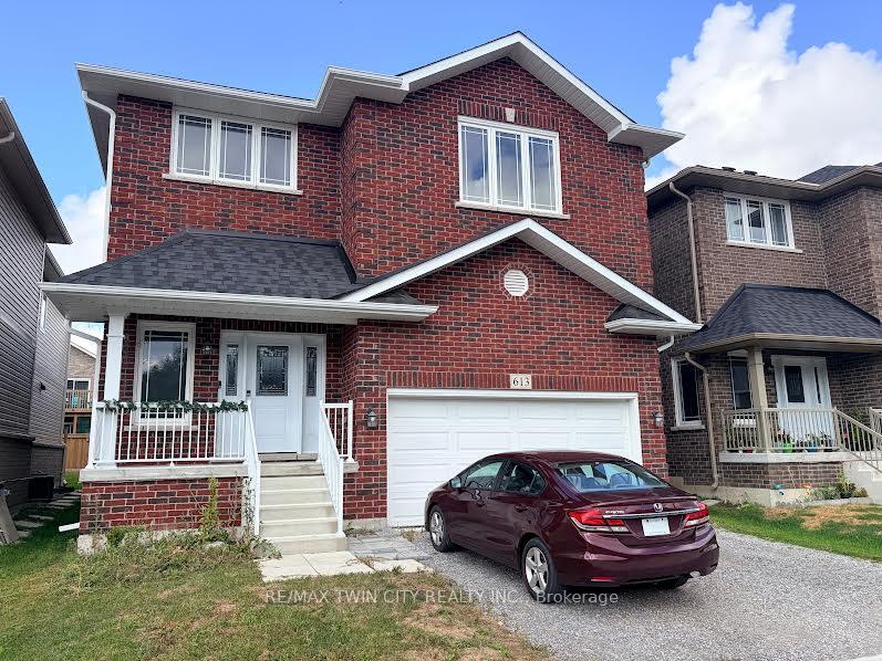 Photo 1 of 613 Lemay Grove, Peterborough, Monaghan Ward 2 — HOMEH