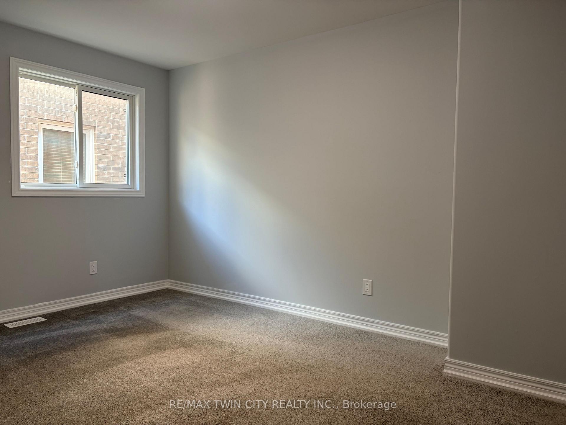 Photo 7 of 613 Lemay Grove, Peterborough, Monaghan Ward 2 — HOMEH