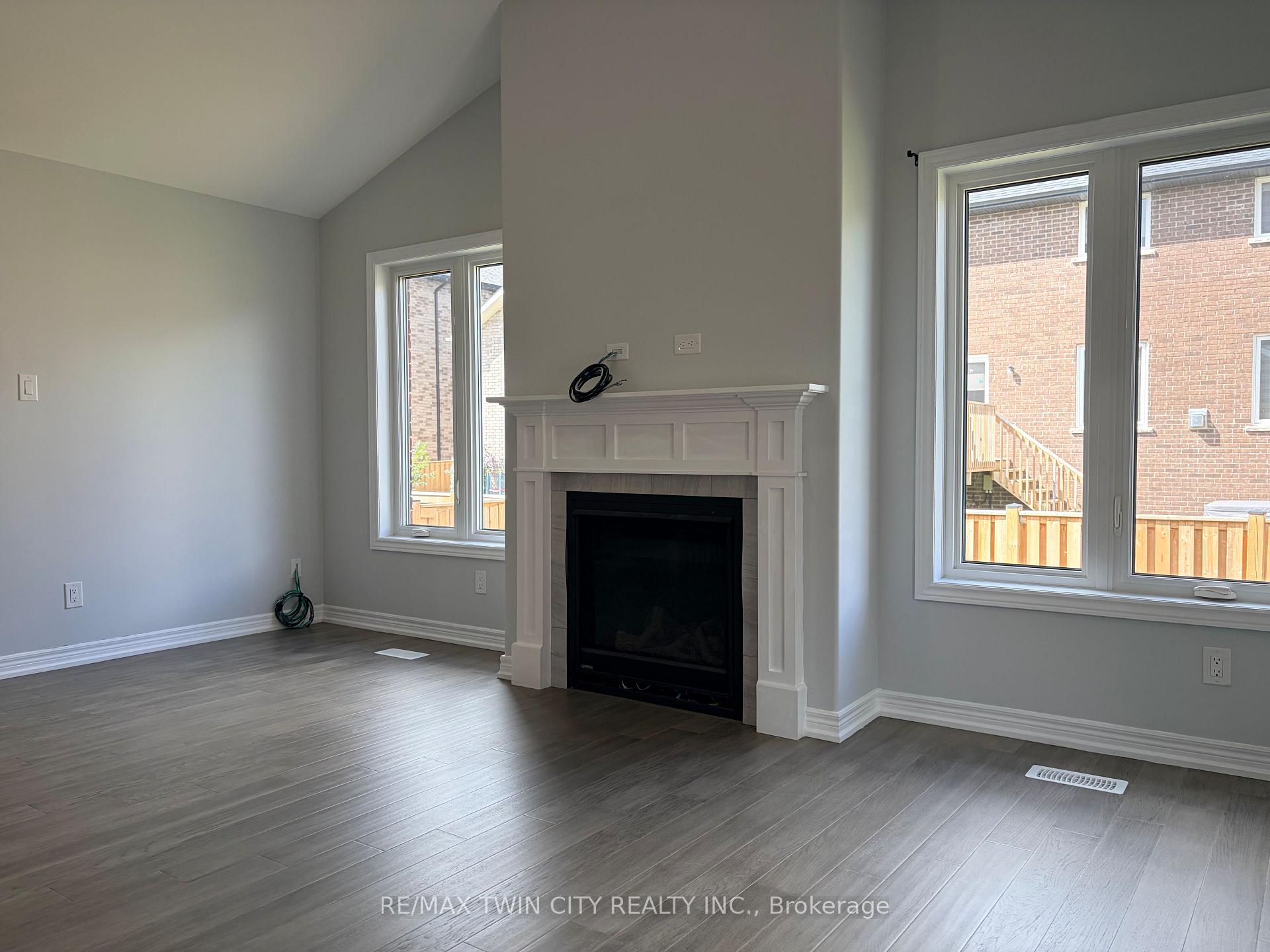 Photo 11 of 613 Lemay Grove, Peterborough, Monaghan Ward 2 — HOMEH