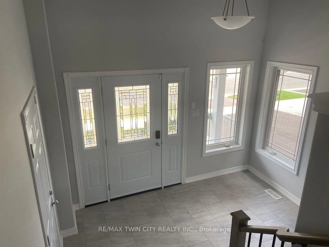 Photo 21 of 613 Lemay Grove, Peterborough, Monaghan Ward 2 — HOMEH