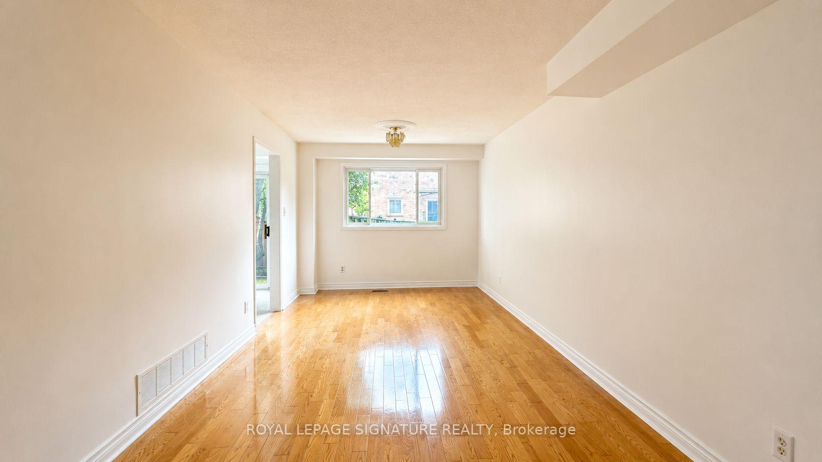 Photo 5 of 77 Brimstone Crescent, Scarborough, Agincourt North — HOMEH