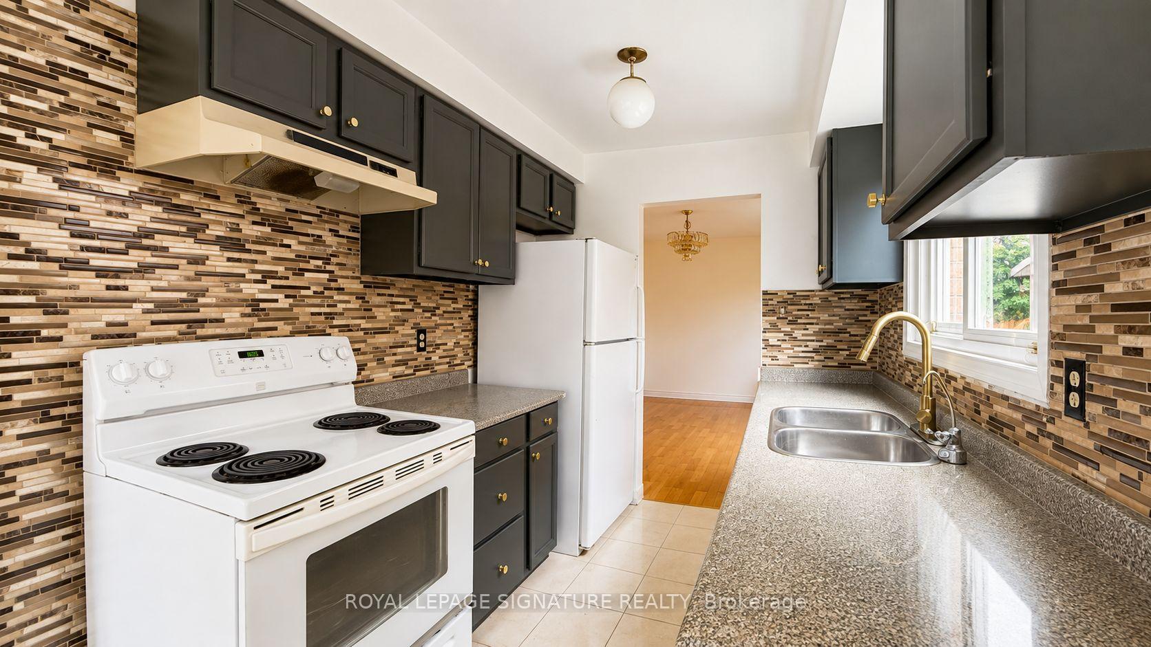 Photo 12 of 77 Brimstone Crescent, Scarborough, Agincourt North — HOMEH