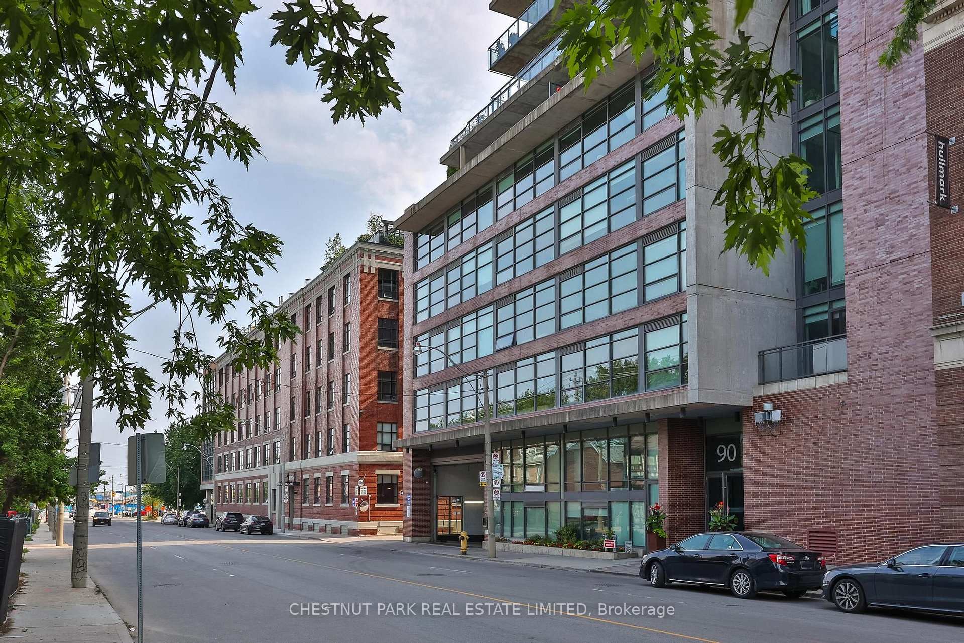 Front of Unit 901, 90 Broadview Avenue