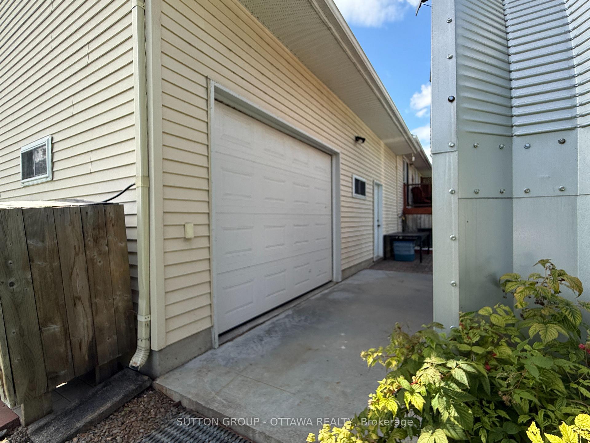 Photo 38 of 1629 Morris Street, Cornwall, Cornwall — HOMEH
