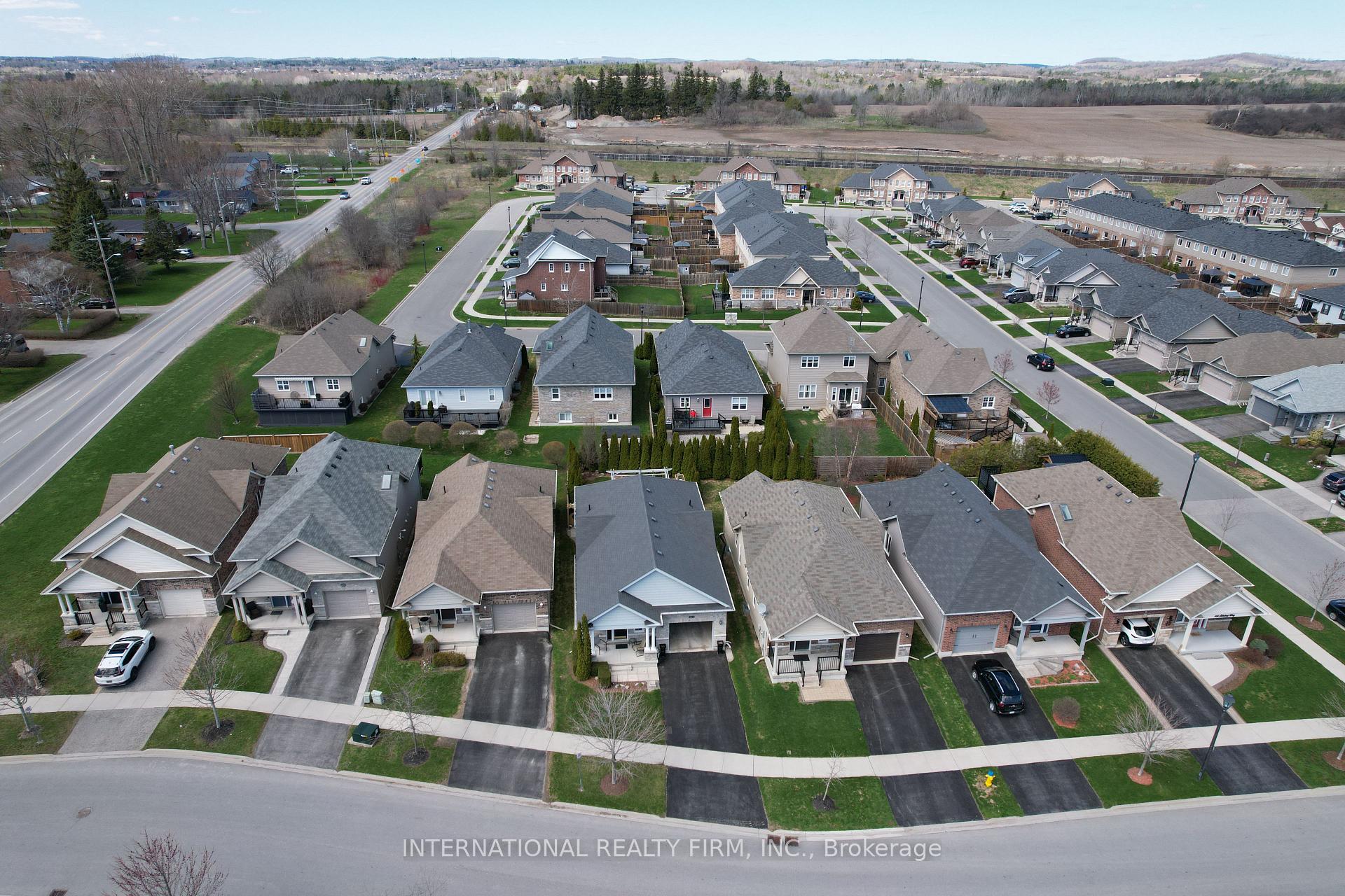 Photo 4 of 438 Stirling Way, Cobourg — HOMEH