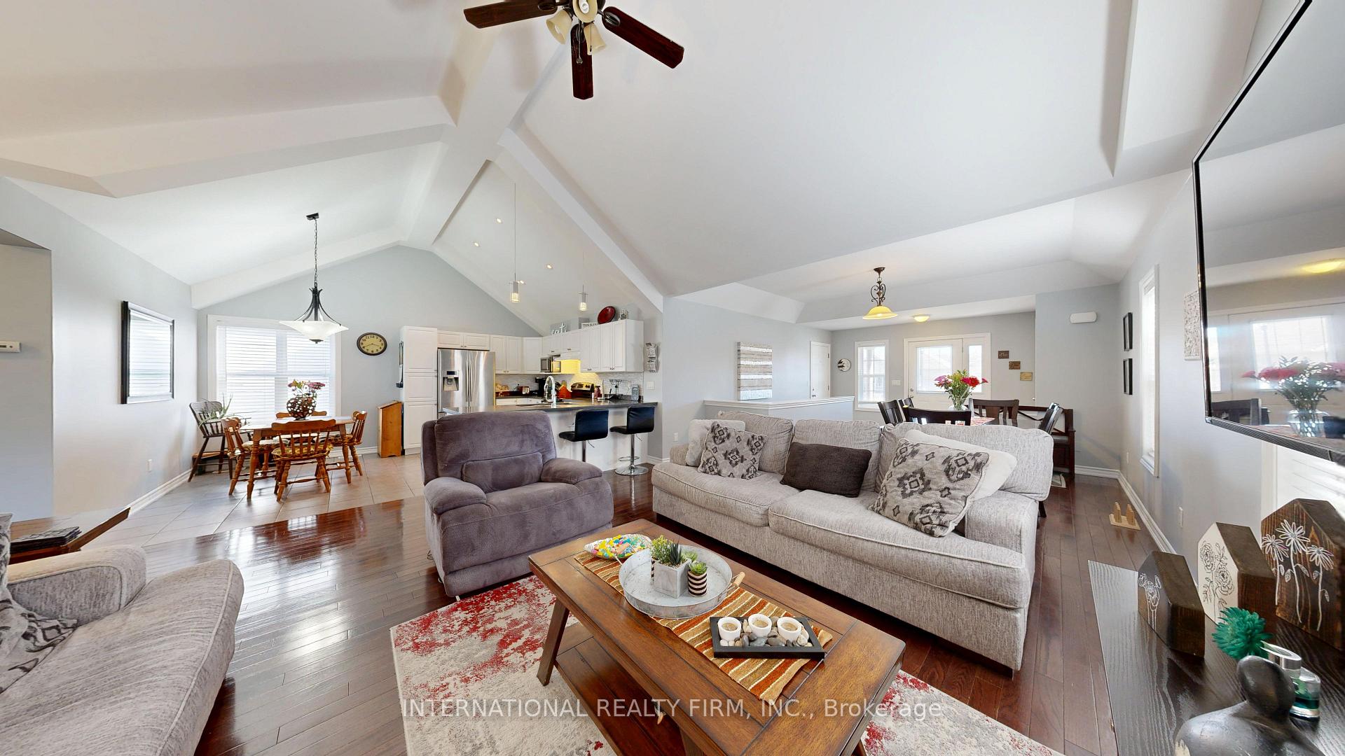 Photo 10 of 438 Stirling Way, Cobourg — HOMEH