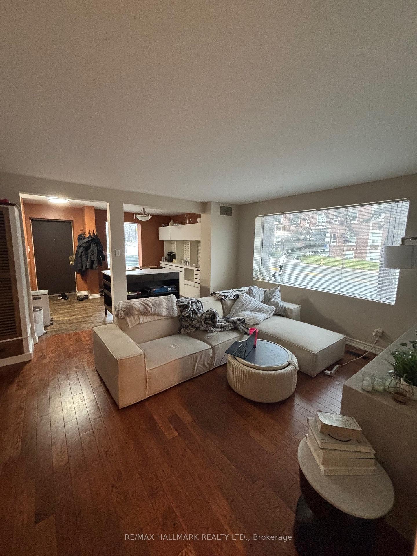 Photo 11 of 97 Oriole Parkway, Toronto, Yonge-St. Clair — HOMEH