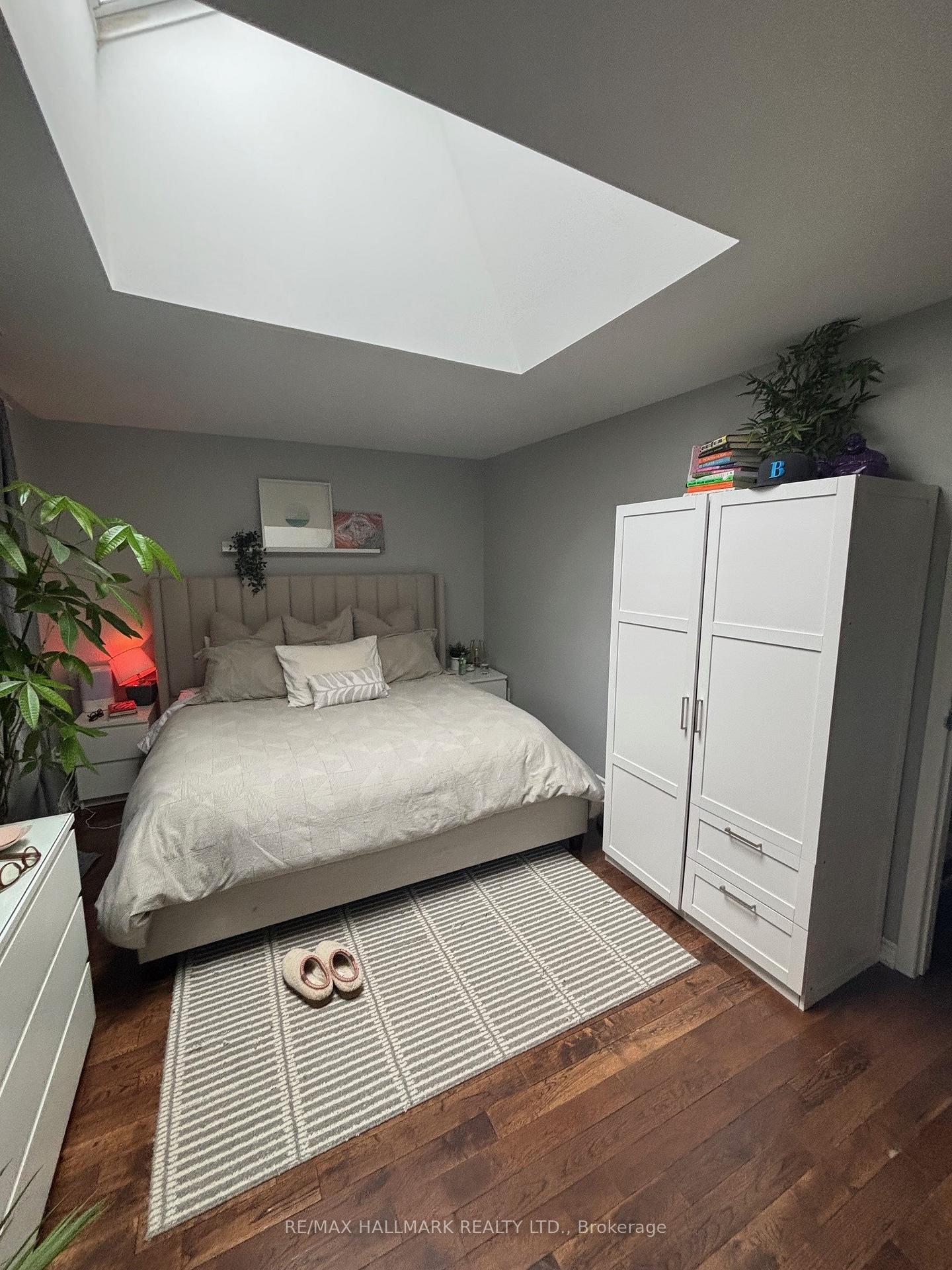 Photo 17 of 97 Oriole Parkway, Toronto, Yonge-St. Clair — HOMEH