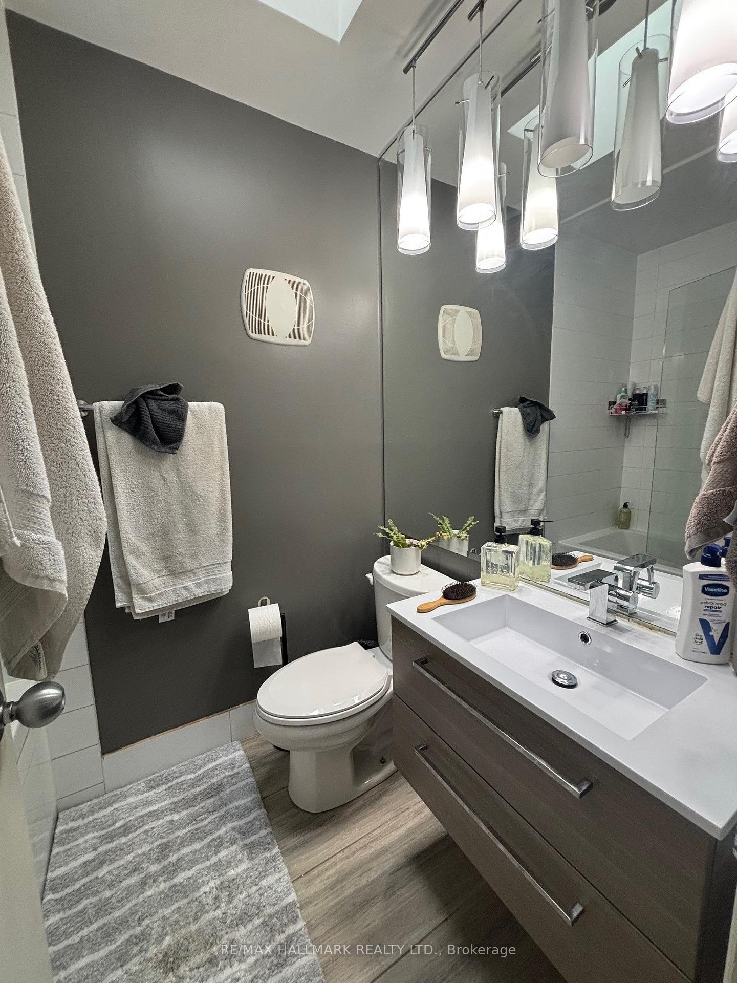 Photo 20 of 97 Oriole Parkway, Toronto, Yonge-St. Clair — HOMEH