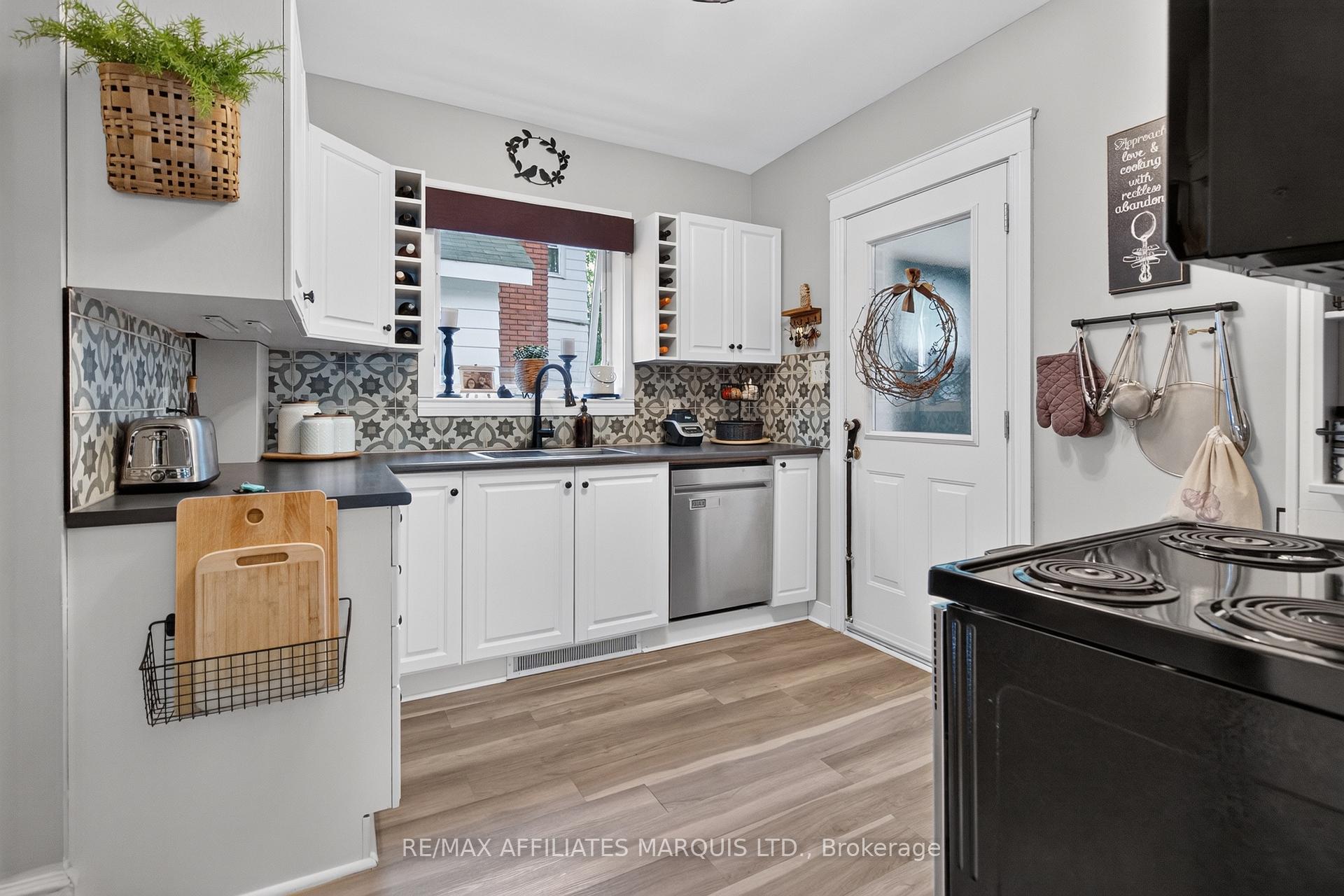 Photo 12 of 412 York Street, Cornwall, Cornwall — HOMEH