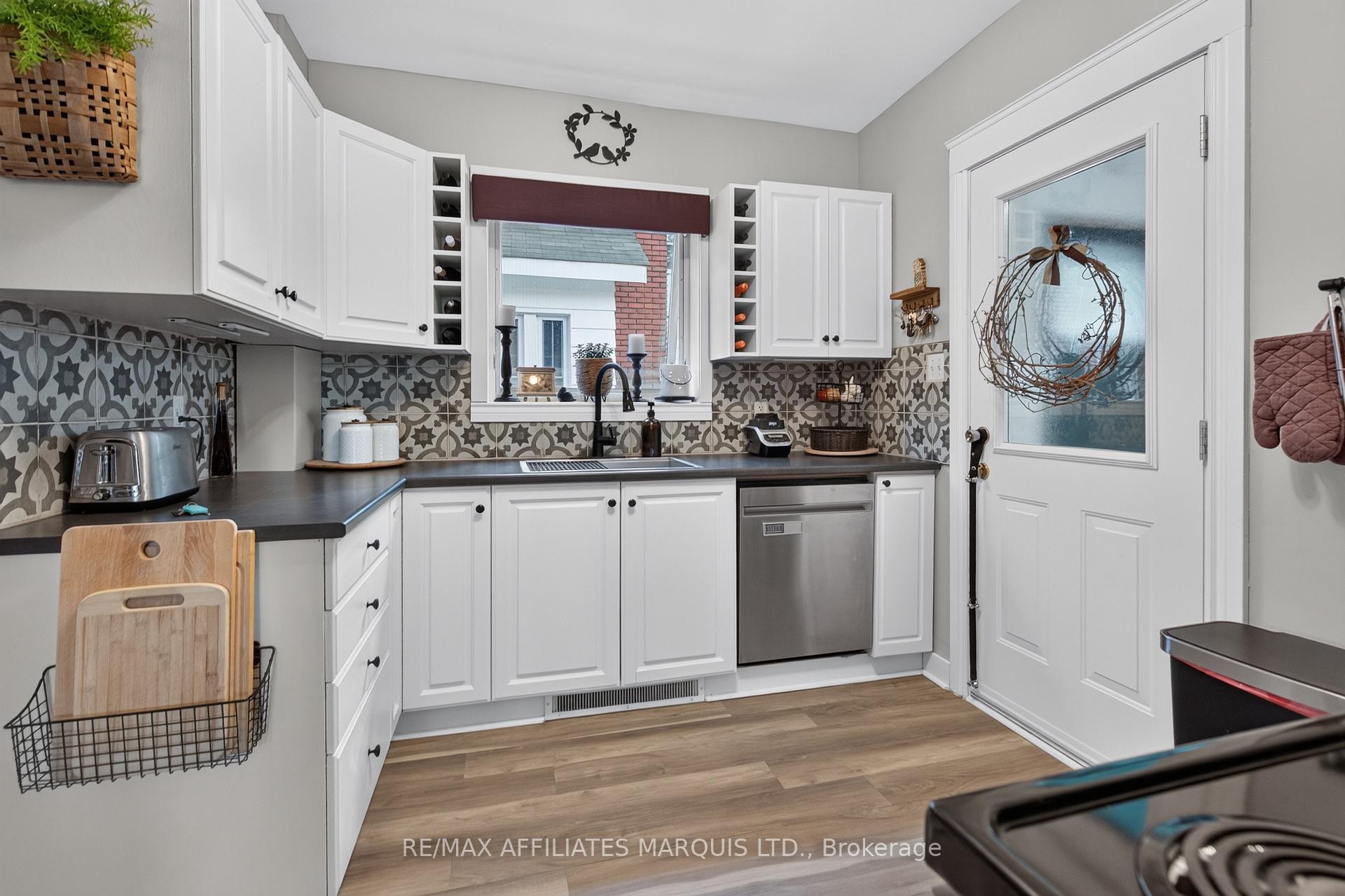 Photo 13 of 412 York Street, Cornwall, Cornwall — HOMEH