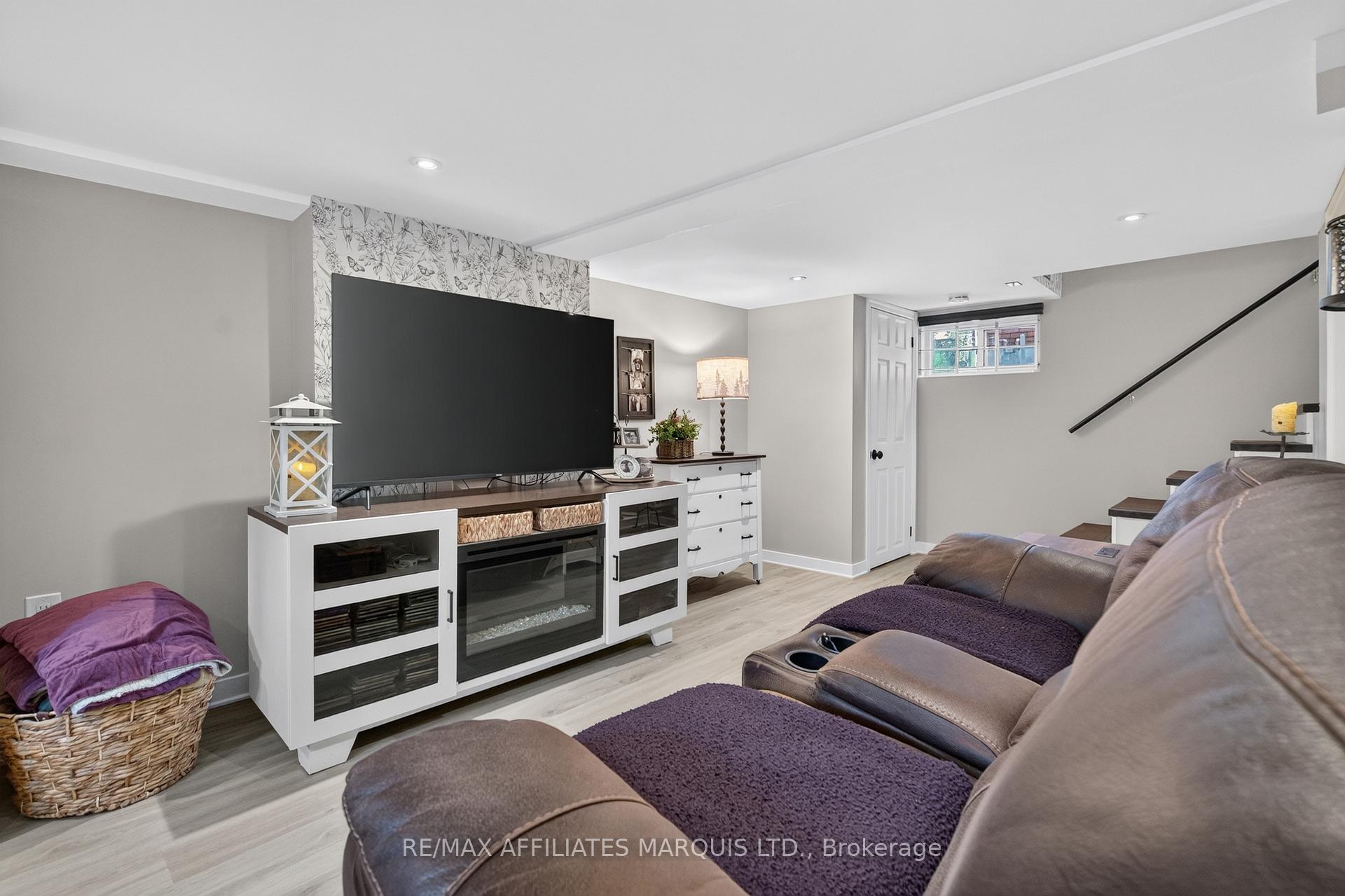 Photo 36 of 412 York Street, Cornwall, Cornwall — HOMEH