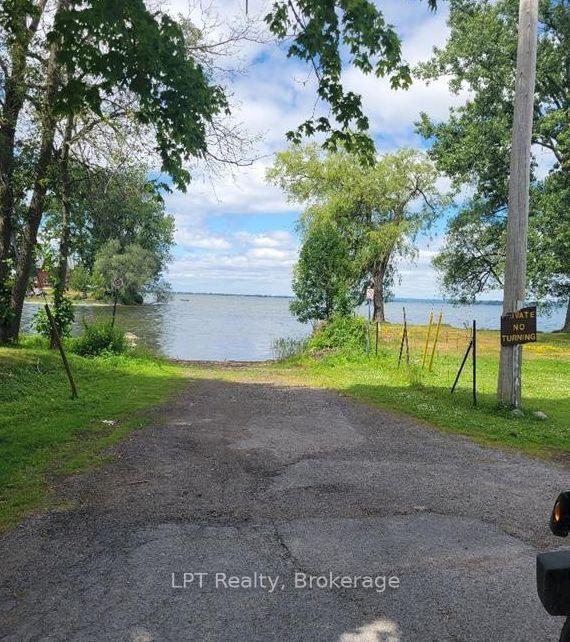 Photo 11 of 17 Bay Avenue, Prince Edward County, Ameliasburg Ward — HOMEH