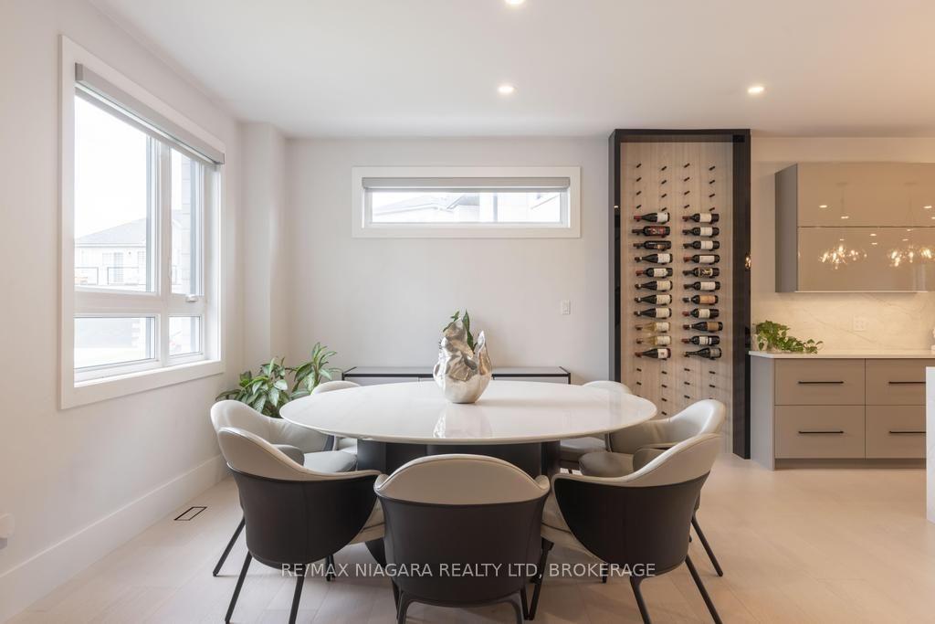 Photo 6 of 7775 Secretariat Court, Niagara Falls, Ascot — HOMEH
