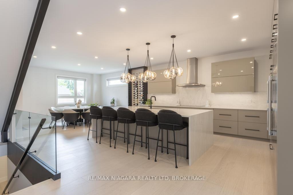 Photo 10 of 7775 Secretariat Court, Niagara Falls, Ascot — HOMEH