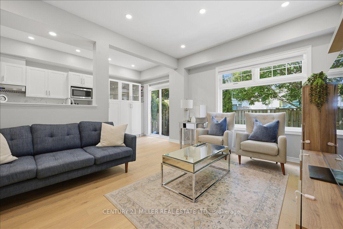 Photo 12 of Unit 13, 232 Stonehenge Drive, Hamilton, Meadowlands — HOMEH