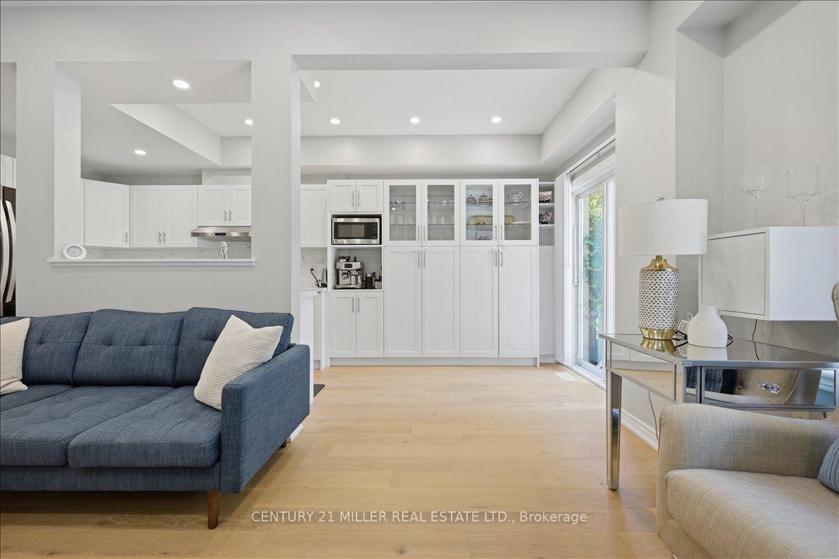 Photo 13 of Unit 13, 232 Stonehenge Drive, Hamilton, Meadowlands — HOMEH