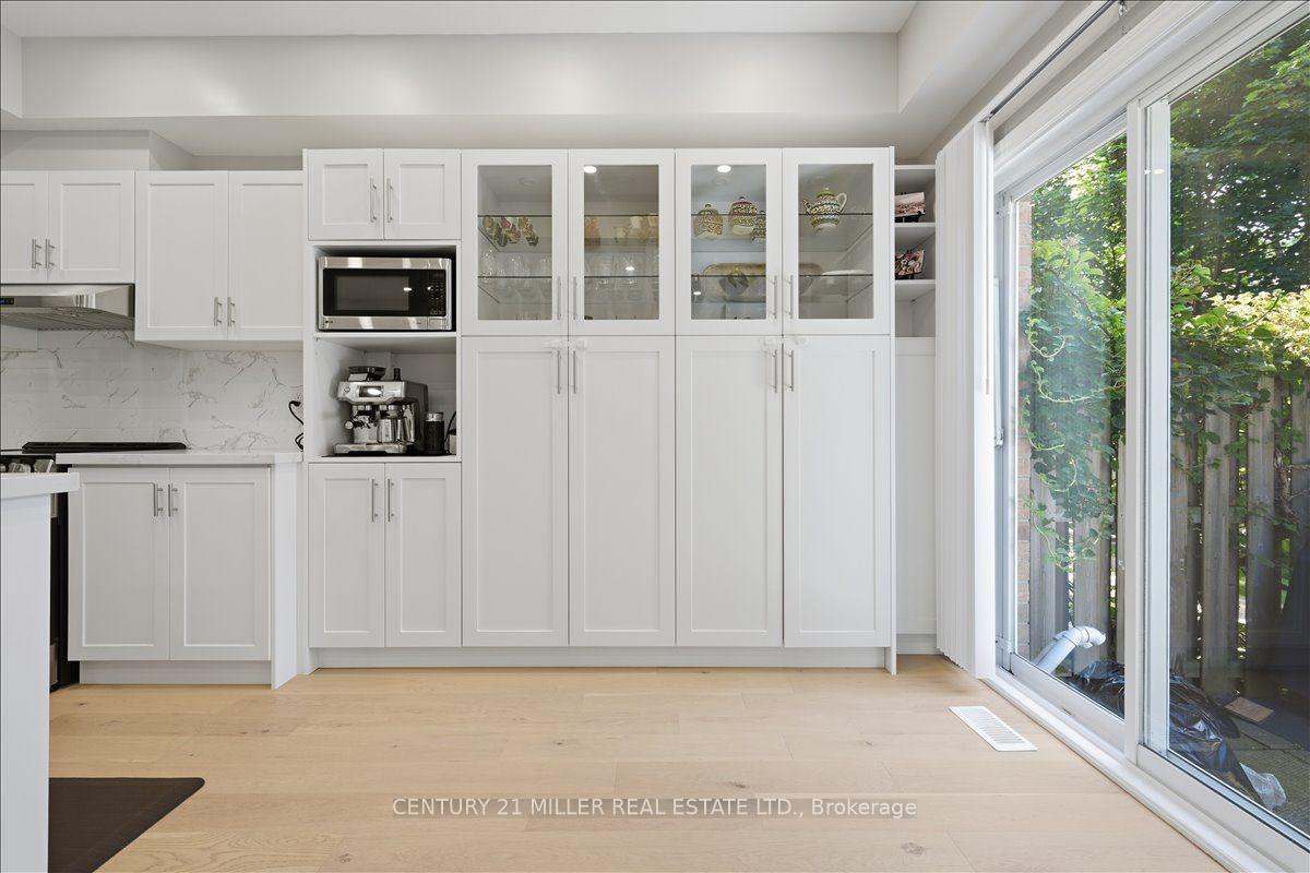 Photo 15 of Unit 13, 232 Stonehenge Drive, Hamilton, Meadowlands — HOMEH