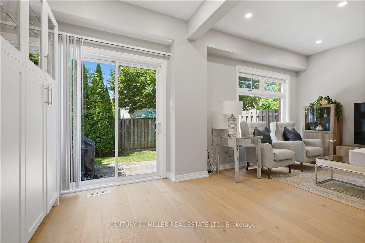 Photo 16 of Unit 13, 232 Stonehenge Drive, Hamilton, Meadowlands — HOMEH