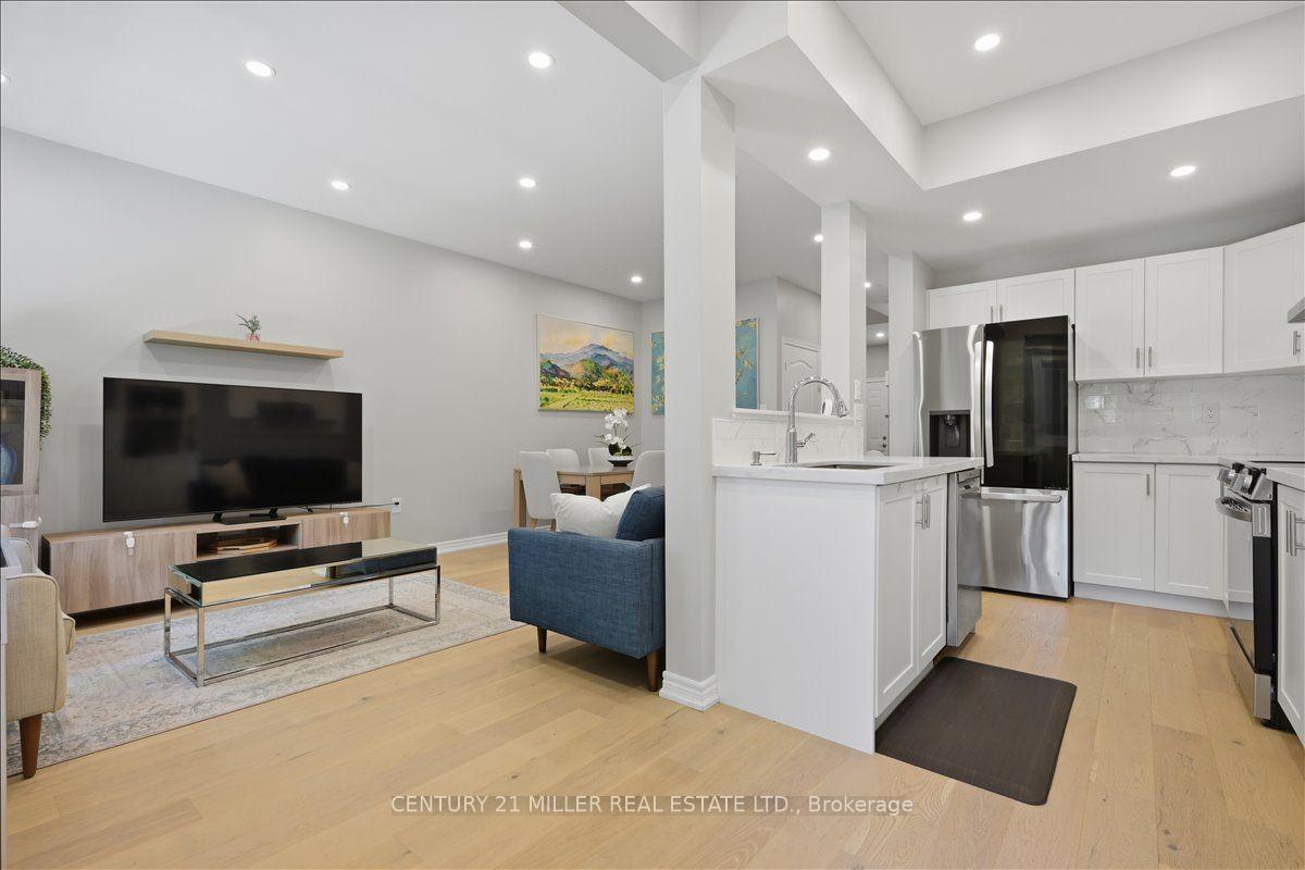 Photo 17 of Unit 13, 232 Stonehenge Drive, Hamilton, Meadowlands — HOMEH