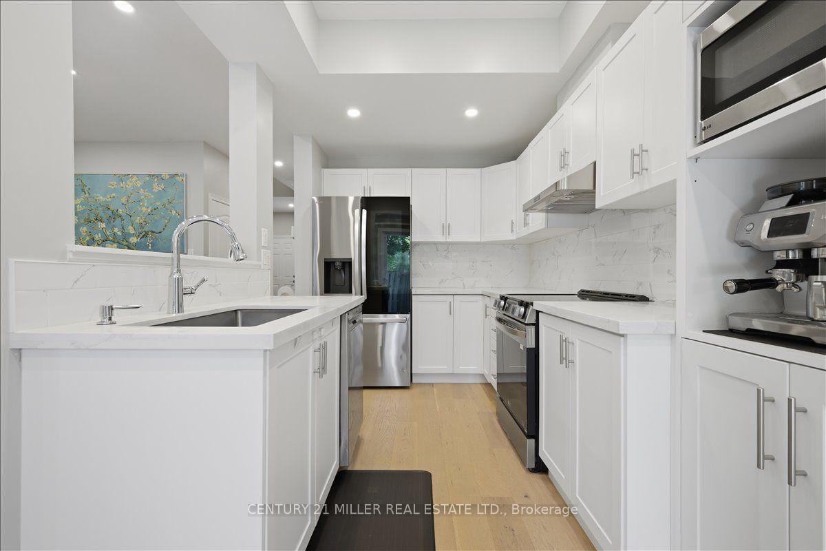 Photo 19 of Unit 13, 232 Stonehenge Drive, Hamilton, Meadowlands — HOMEH