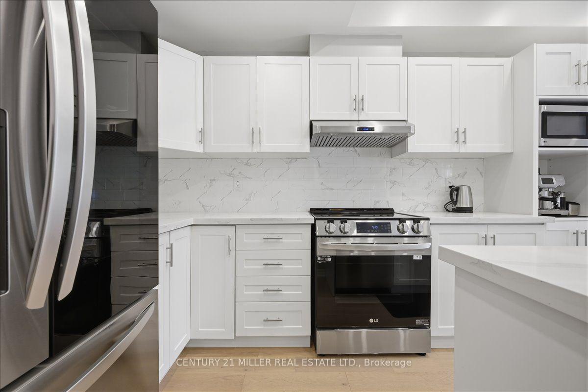 Photo 23 of Unit 13, 232 Stonehenge Drive, Hamilton, Meadowlands — HOMEH