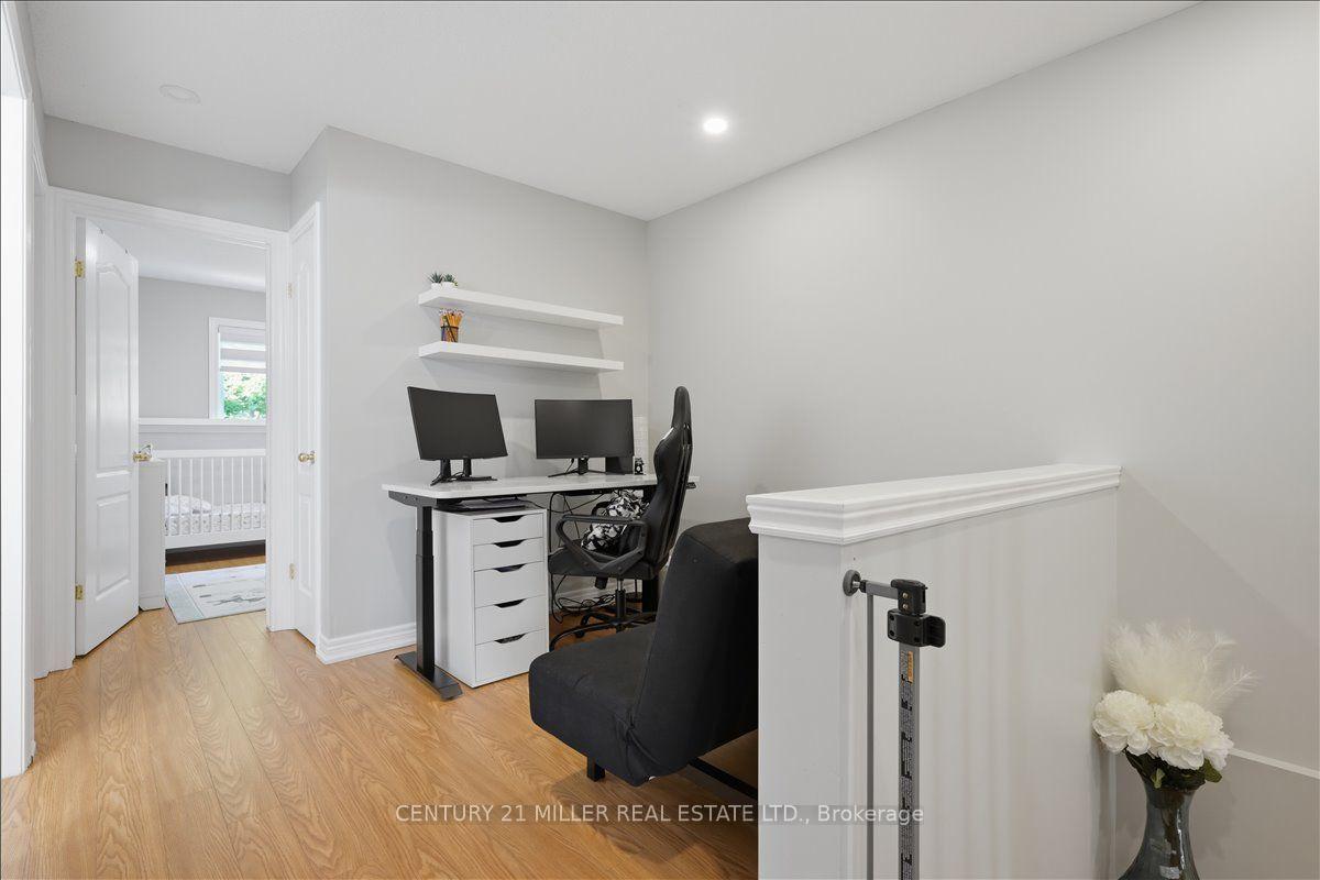Photo 29 of Unit 13, 232 Stonehenge Drive, Hamilton, Meadowlands — HOMEH