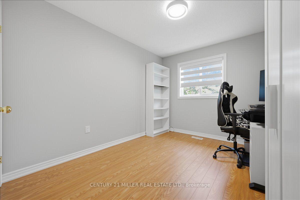 Photo 32 of Unit 13, 232 Stonehenge Drive, Hamilton, Meadowlands — HOMEH