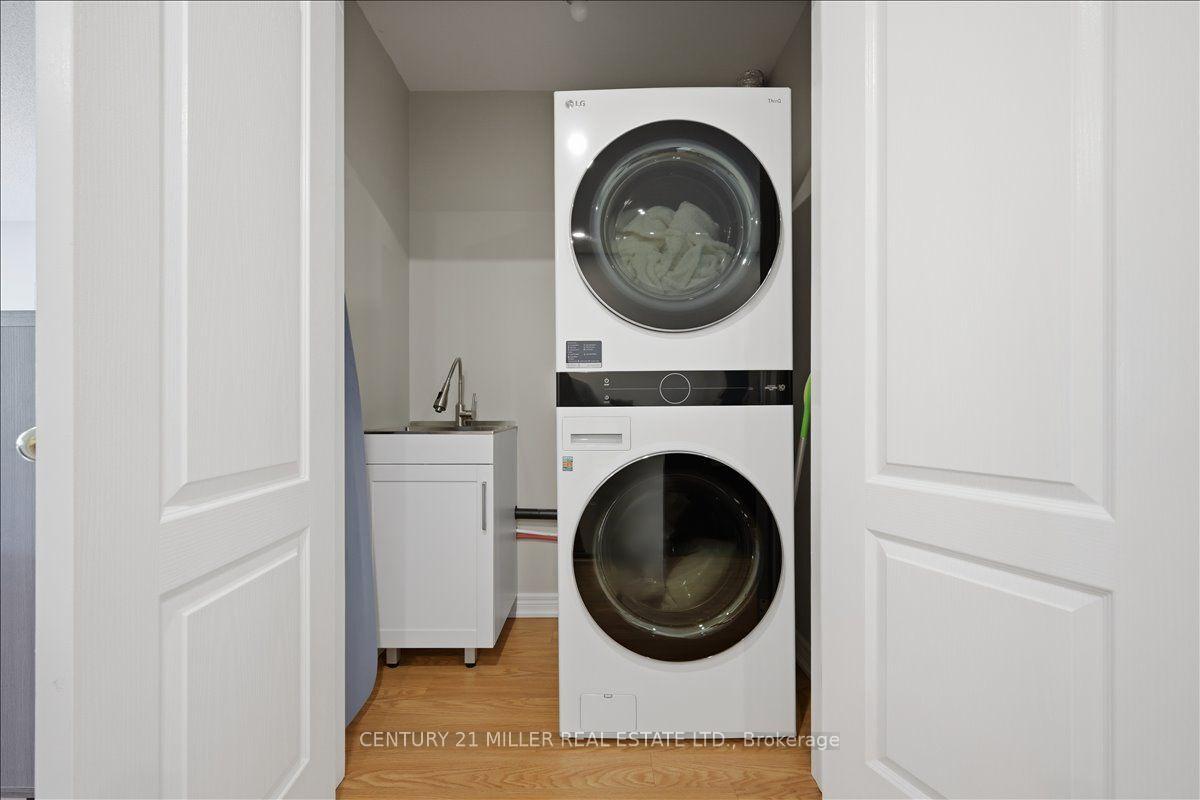Photo 33 of Unit 13, 232 Stonehenge Drive, Hamilton, Meadowlands — HOMEH