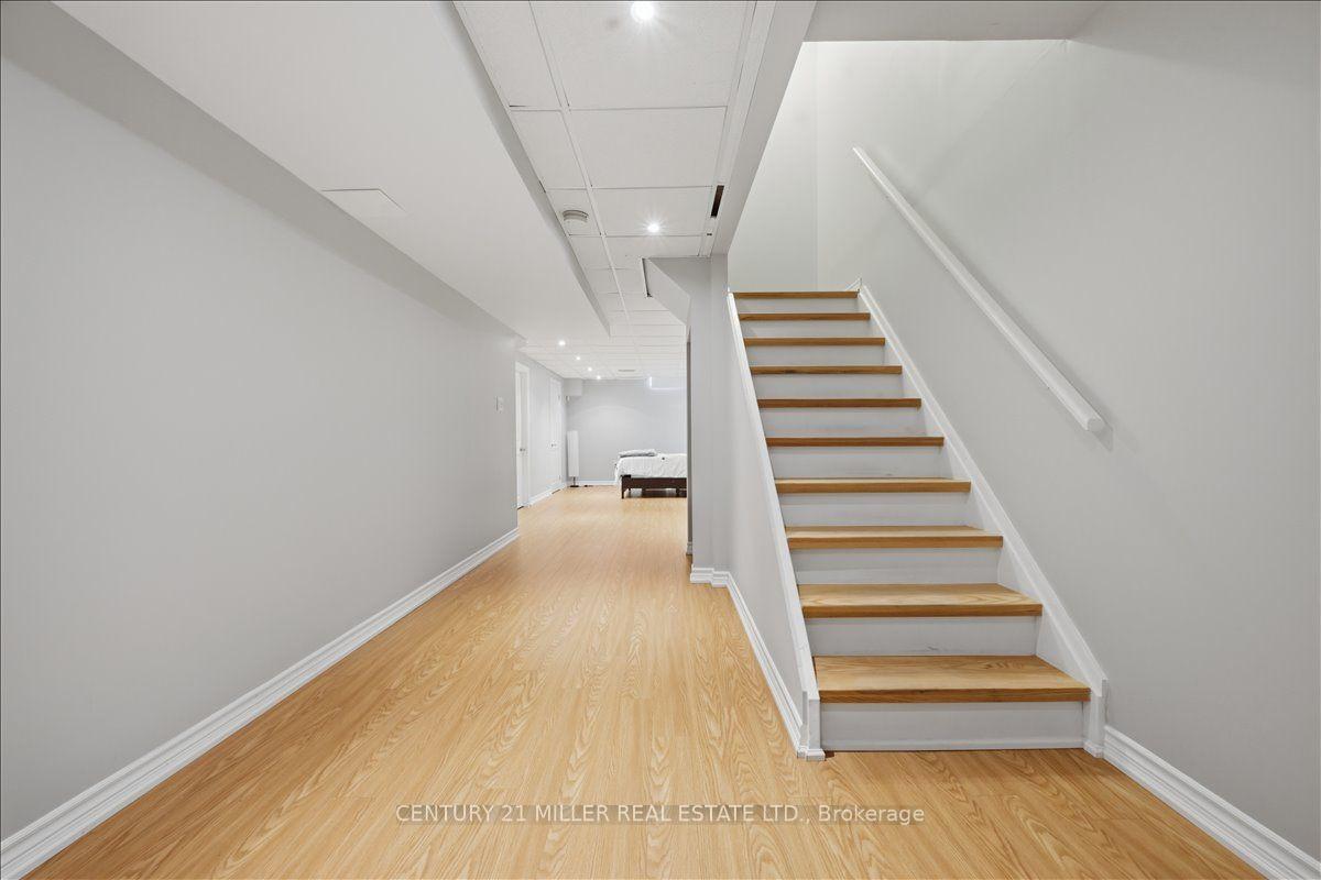 Photo 34 of Unit 13, 232 Stonehenge Drive, Hamilton, Meadowlands — HOMEH