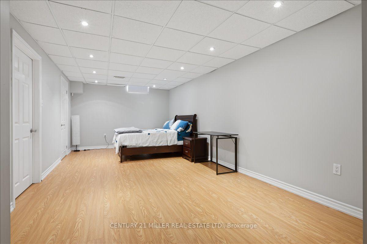Photo 37 of Unit 13, 232 Stonehenge Drive, Hamilton, Meadowlands — HOMEH