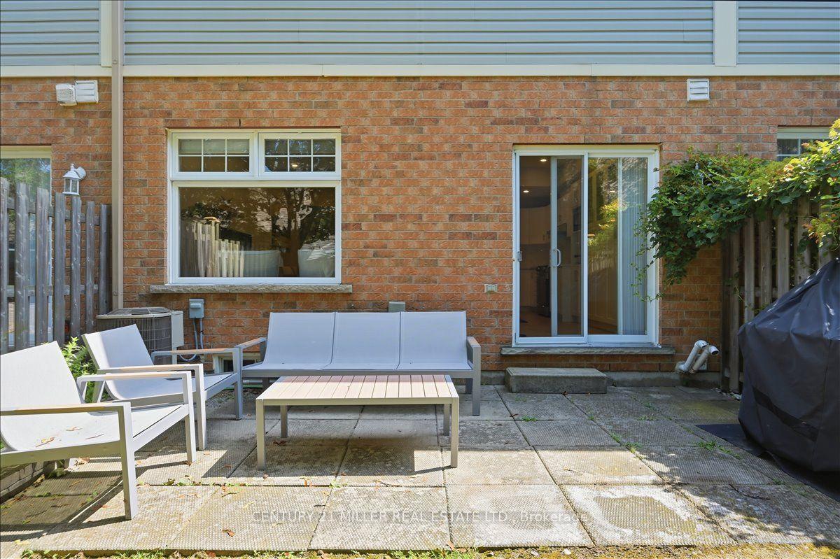 Photo 41 of Unit 13, 232 Stonehenge Drive, Hamilton, Meadowlands — HOMEH
