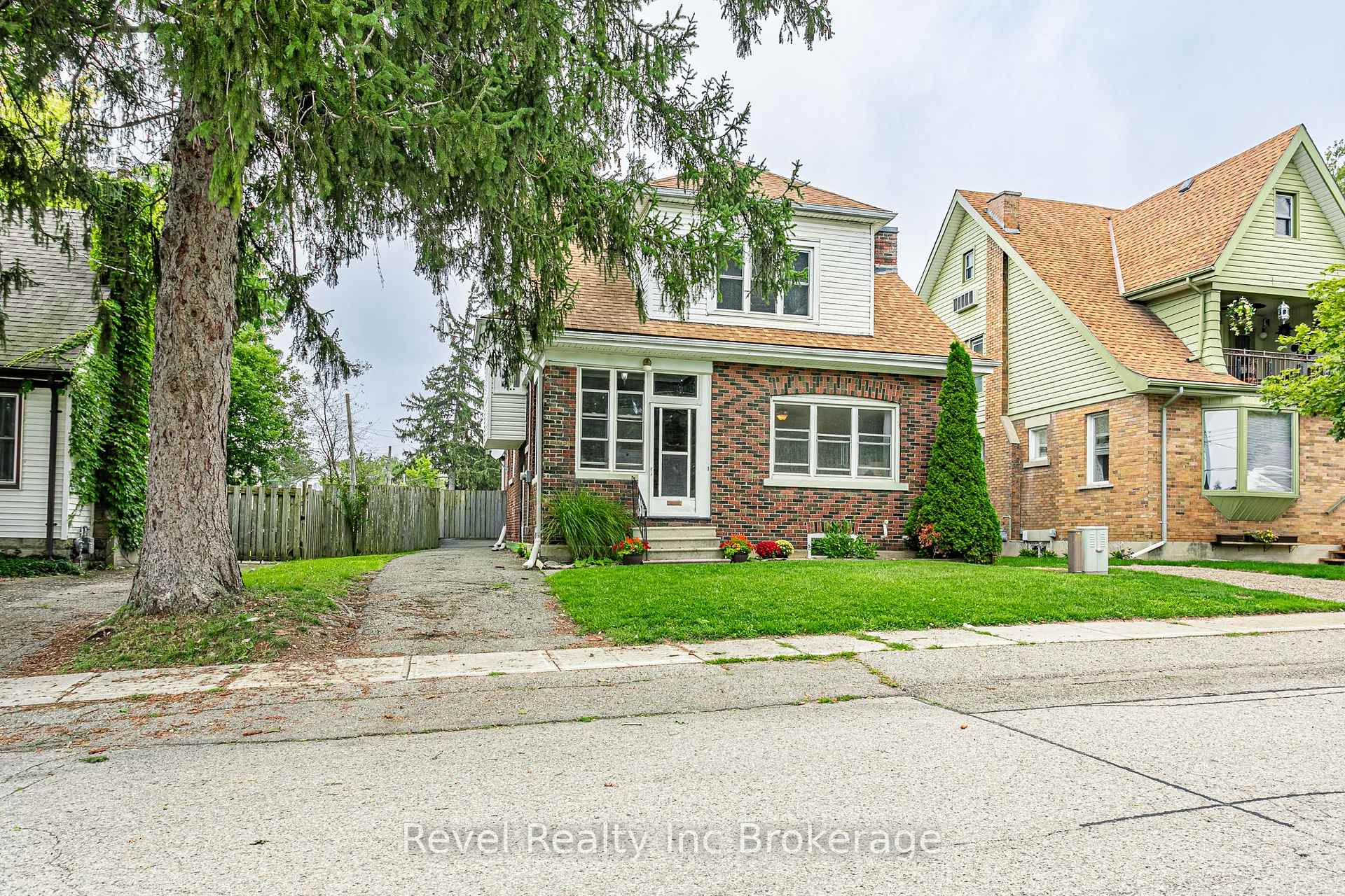 Photo 3 of 95 Concession Street, Ingersoll, Ingersoll - South — HOMEH