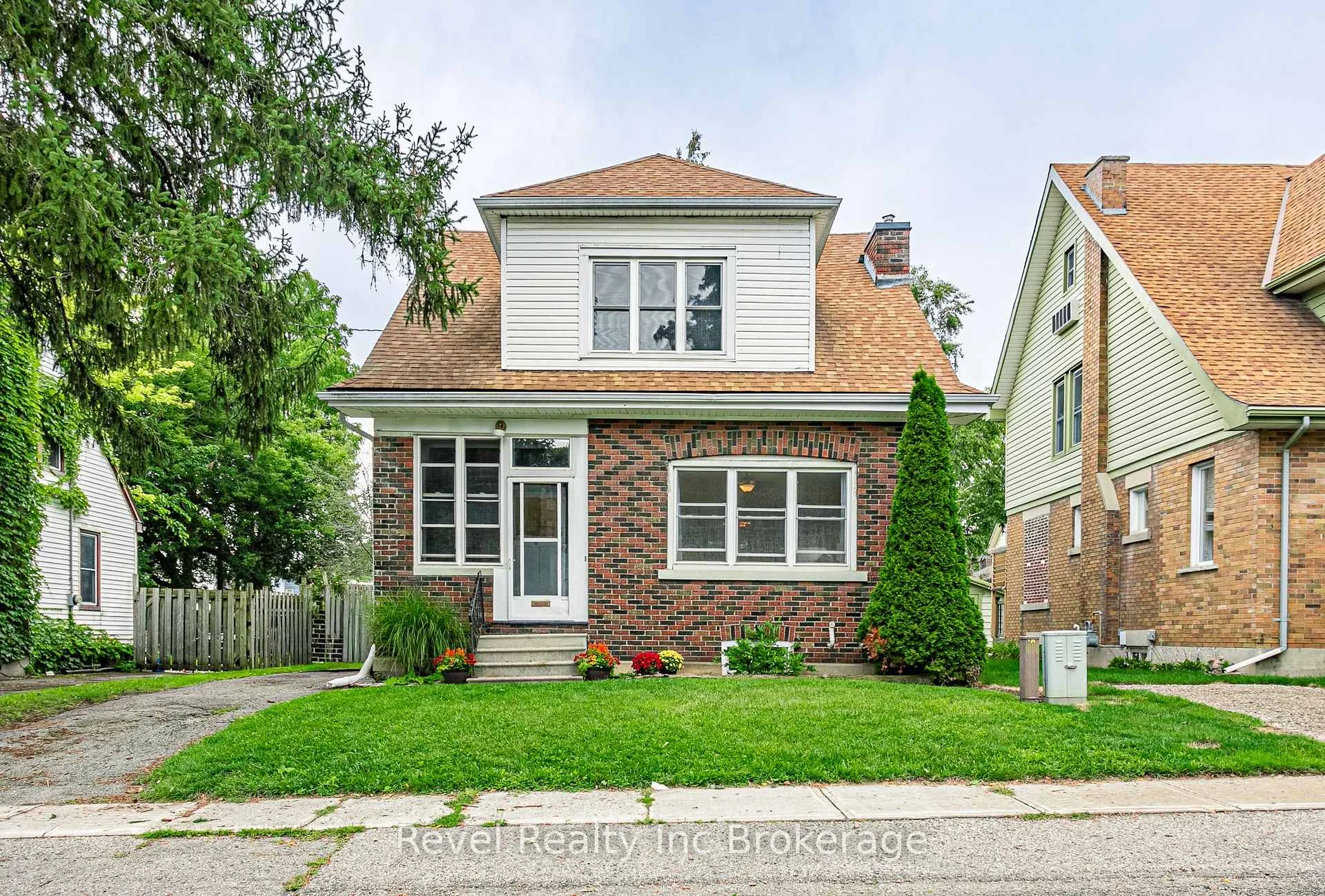 Photo 2 of 95 Concession Street, Ingersoll, Ingersoll - South — HOMEH