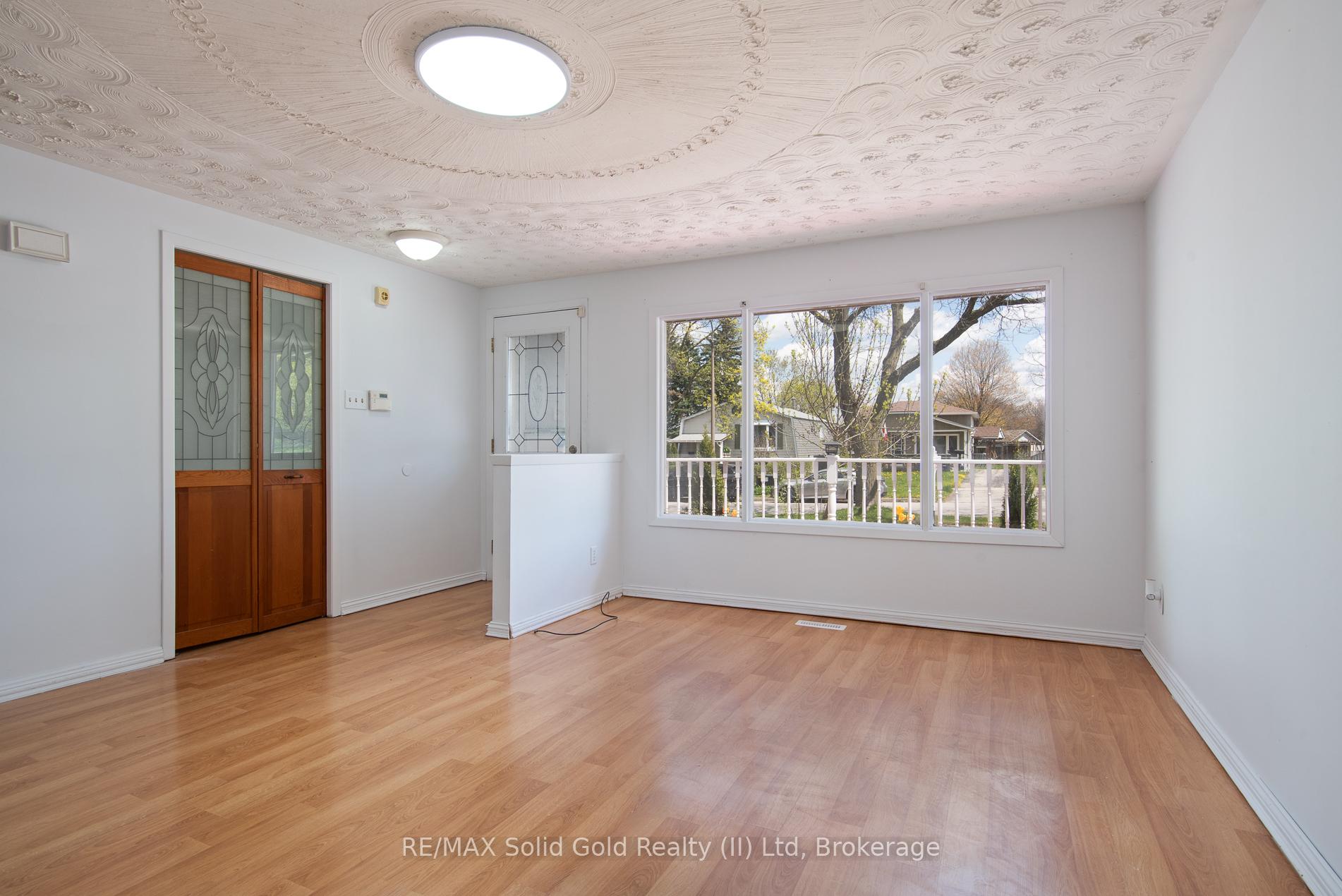 Photo 17 of 87 Christopher Drive, Waterloo, Lincoln Heights — HOMEH