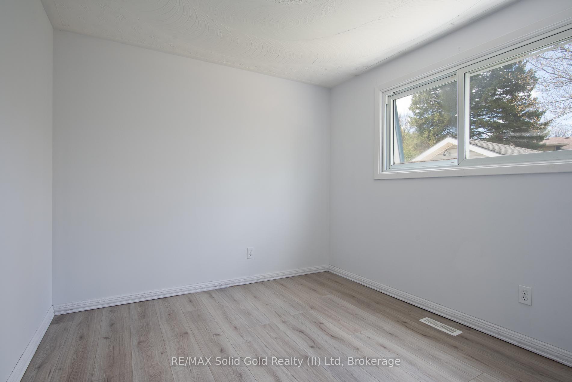 Photo 22 of 87 Christopher Drive, Waterloo, Lincoln Heights — HOMEH