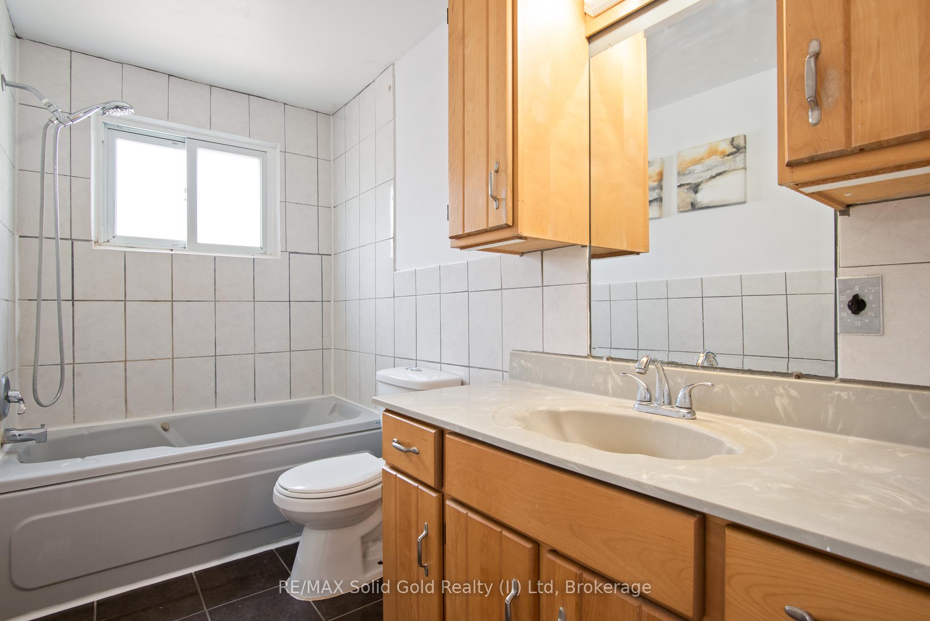 Photo 23 of 87 Christopher Drive, Waterloo, Lincoln Heights — HOMEH