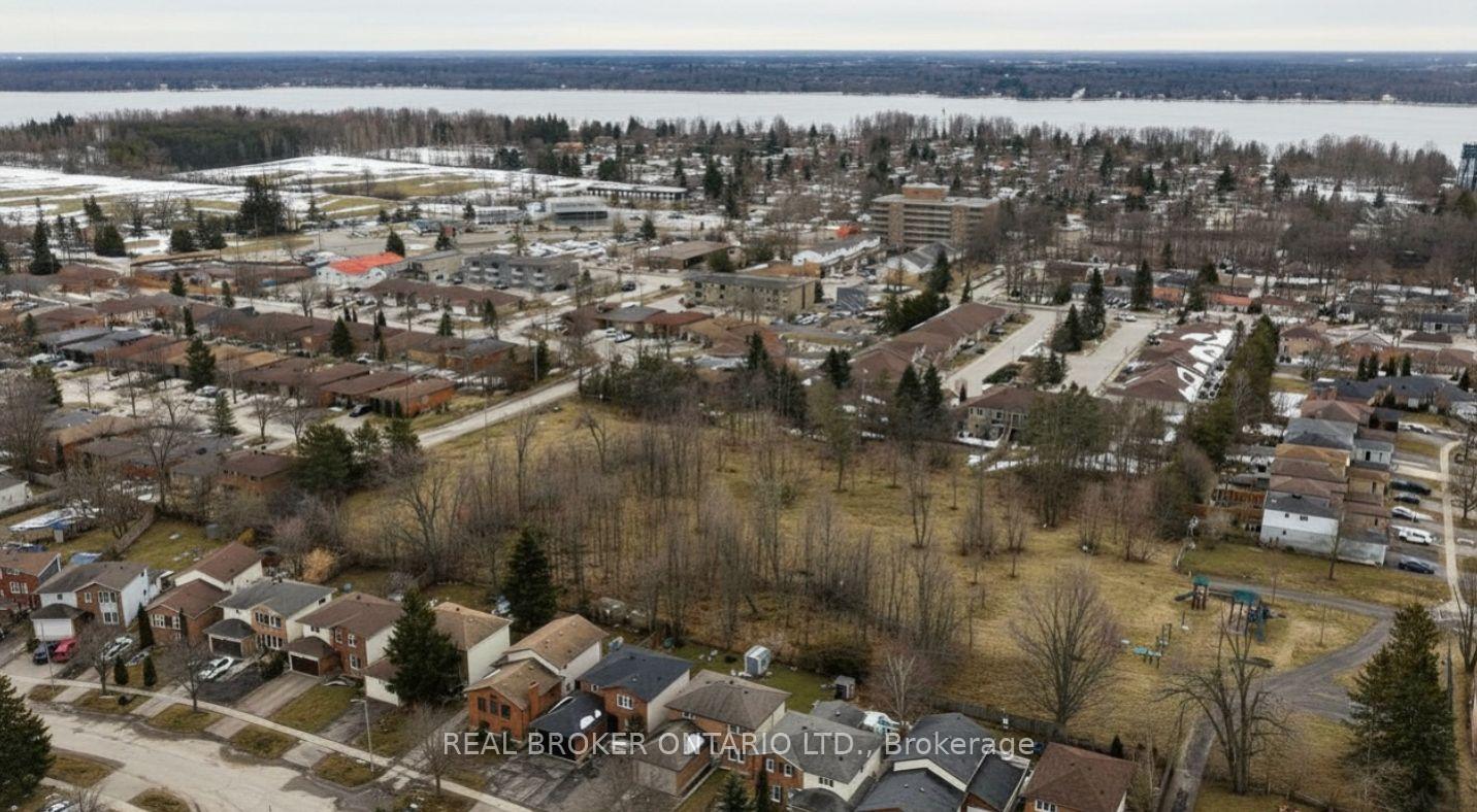Photo 48 of 15 Buchanan Street, Barrie, Grove East — HOMEH