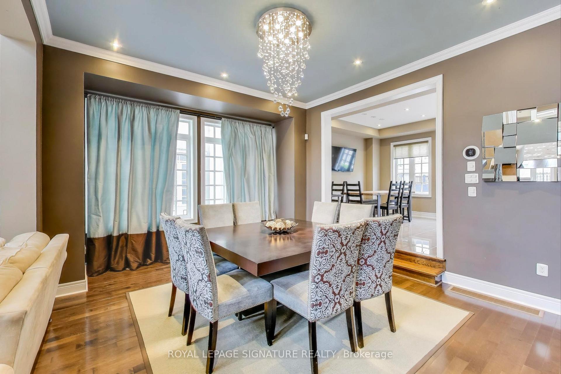 Photo 6 of 14 Bonnycastle Road, Markham, Unionville — HOMEH