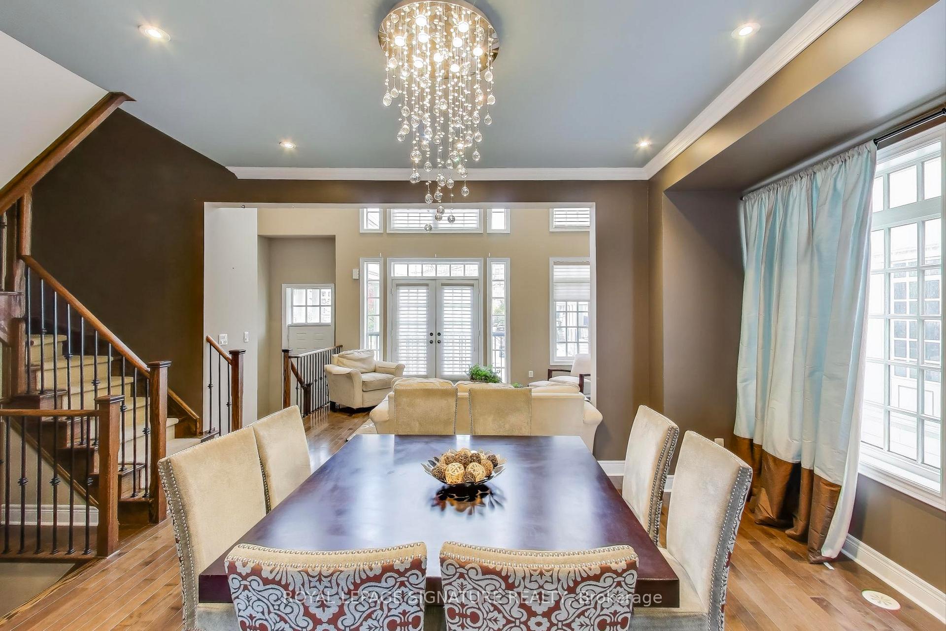 Photo 7 of 14 Bonnycastle Road, Markham, Unionville — HOMEH