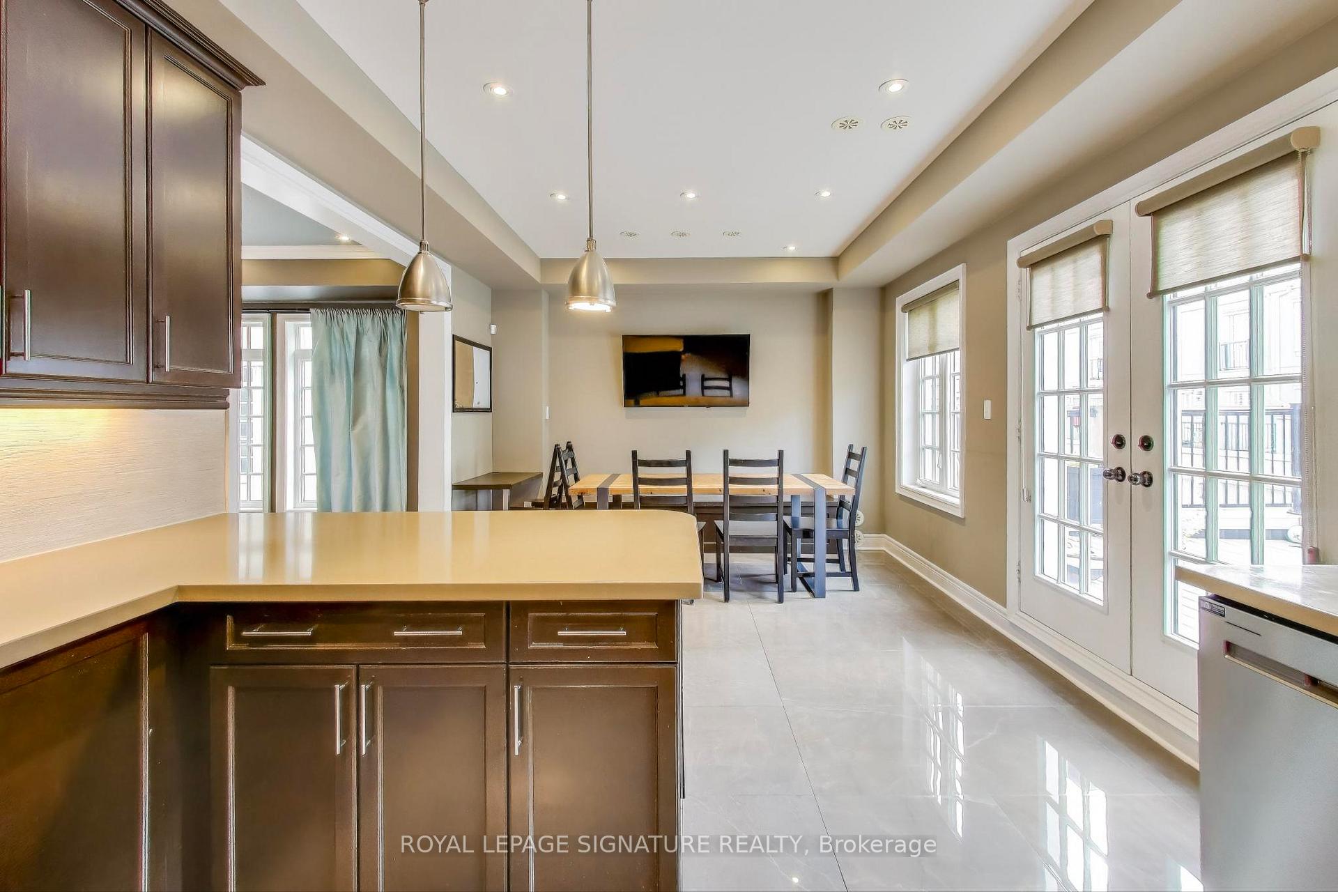 Photo 10 of 14 Bonnycastle Road, Markham, Unionville — HOMEH