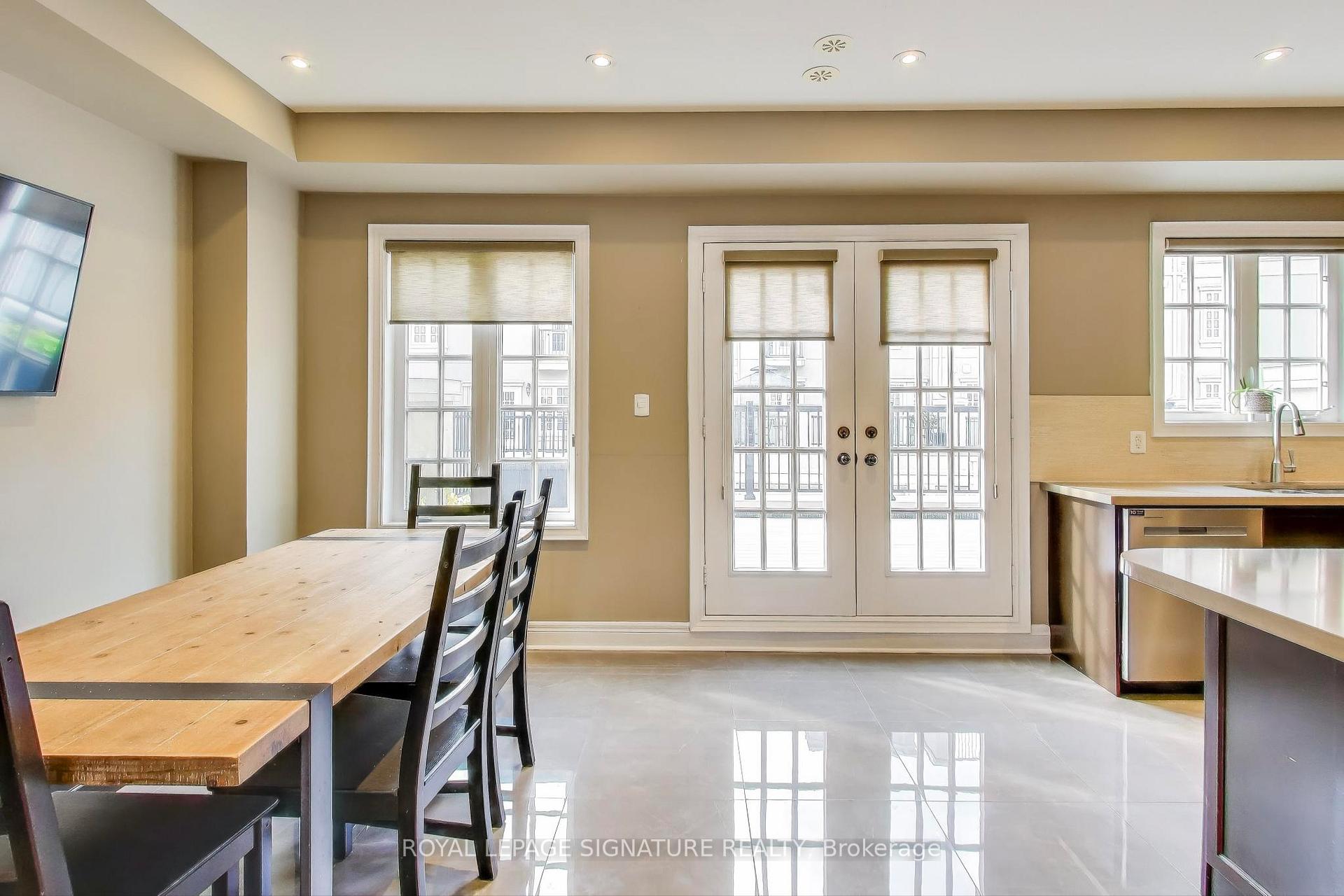 Photo 12 of 14 Bonnycastle Road, Markham, Unionville — HOMEH